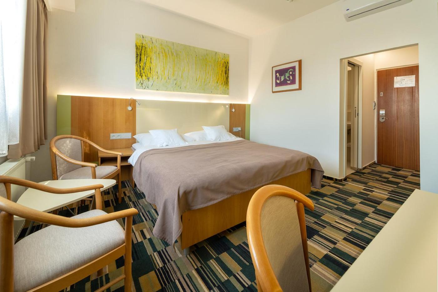 Available room