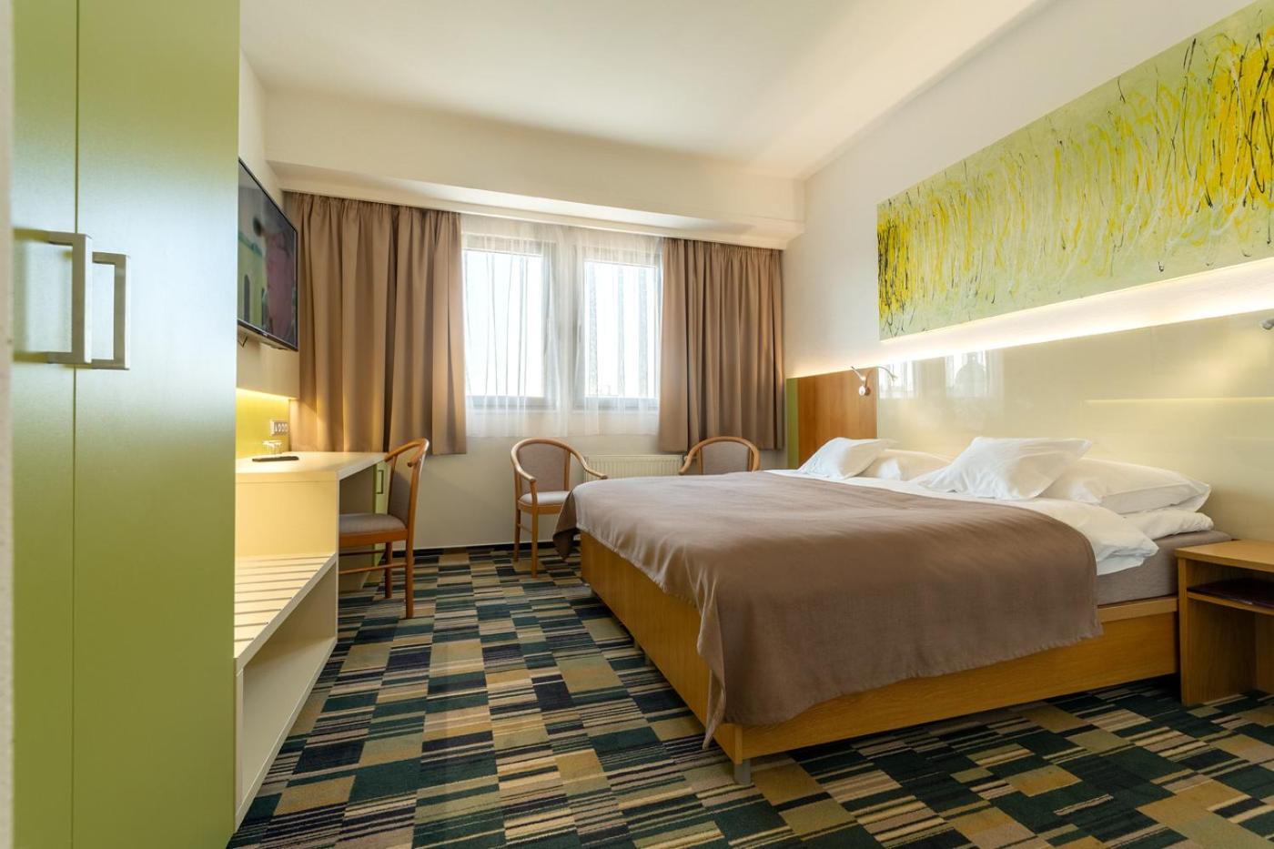 Available room