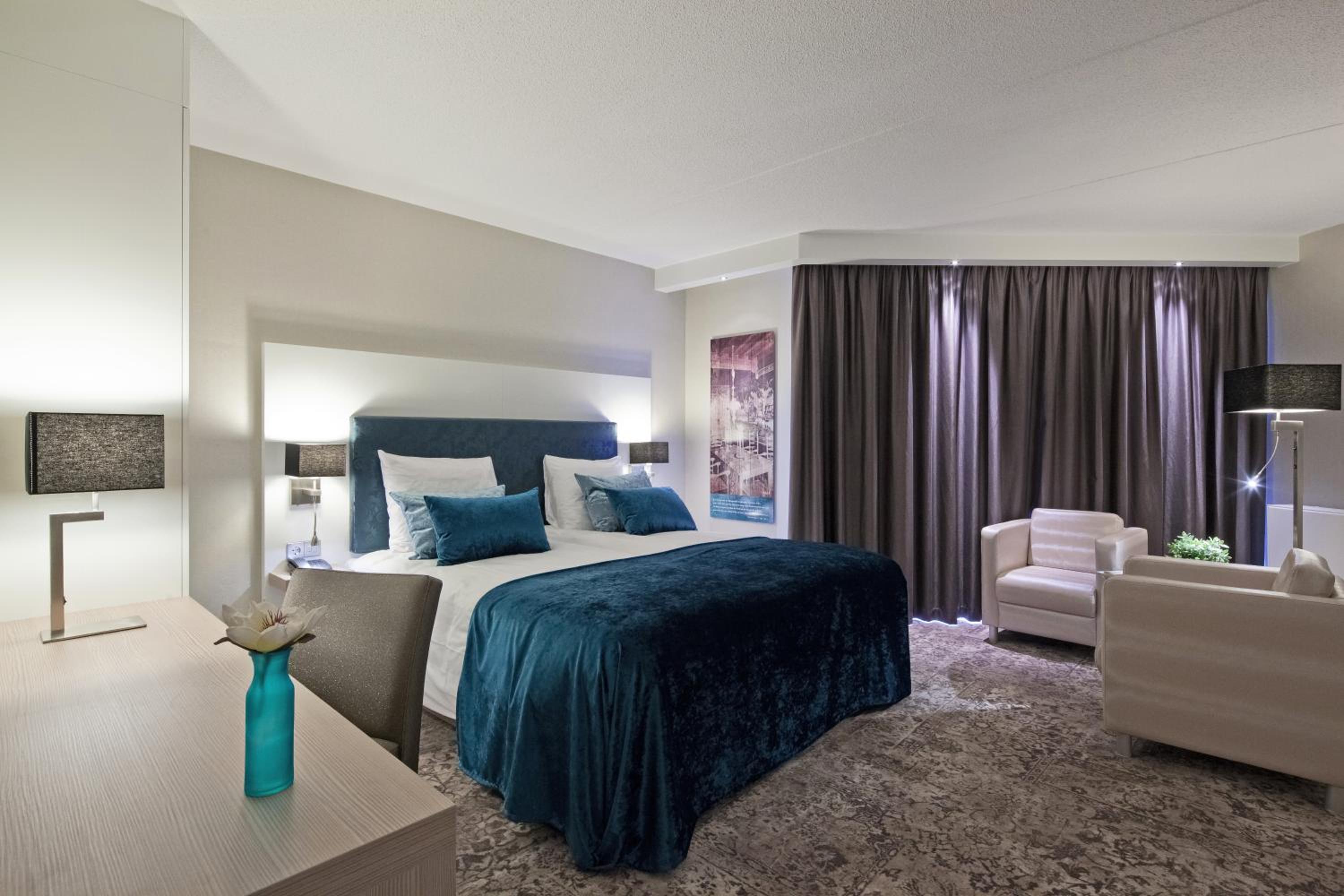 Comfort Triple Room with Balcony - Photo 2