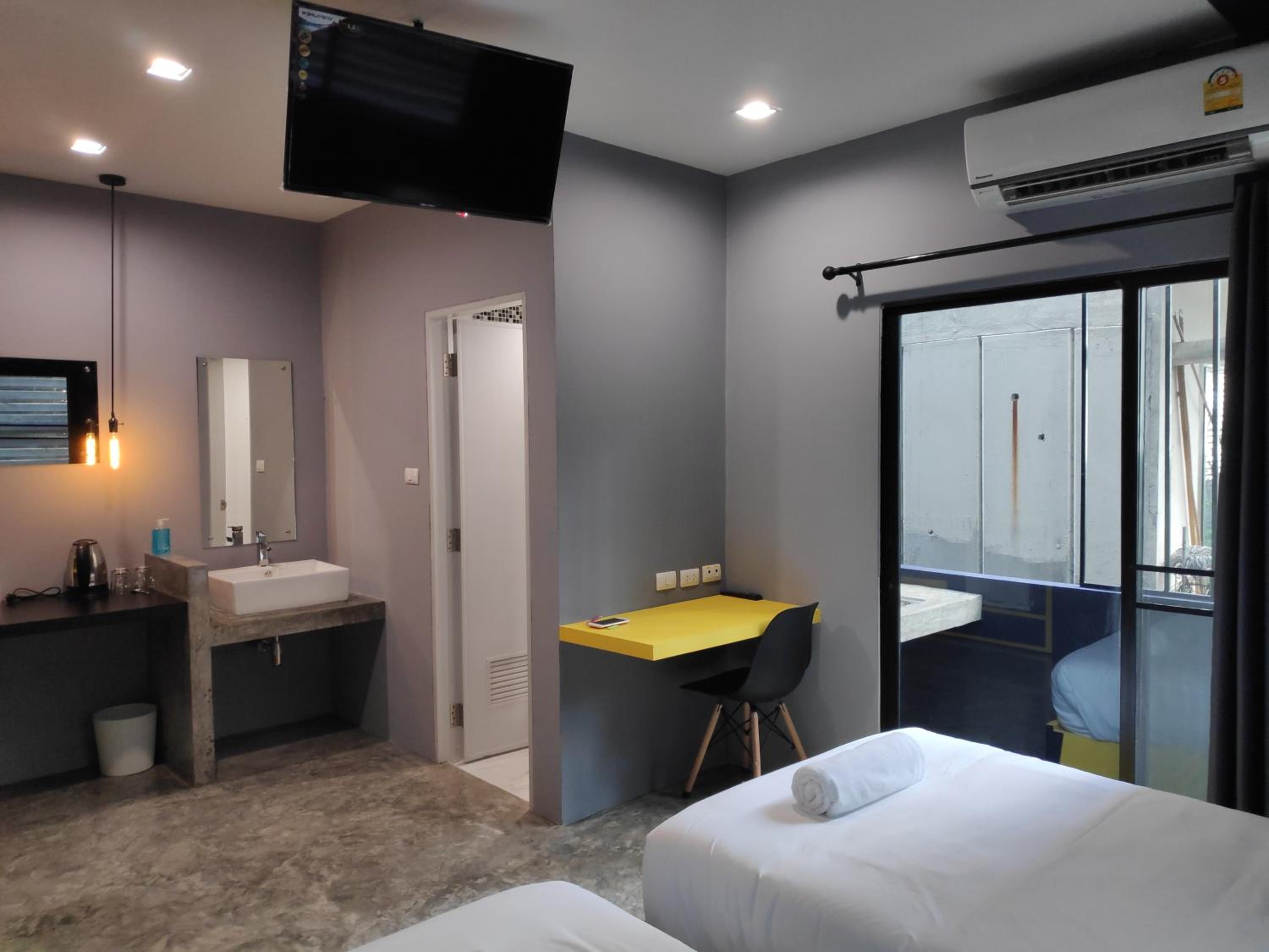 Deluxe Double Room photo 3