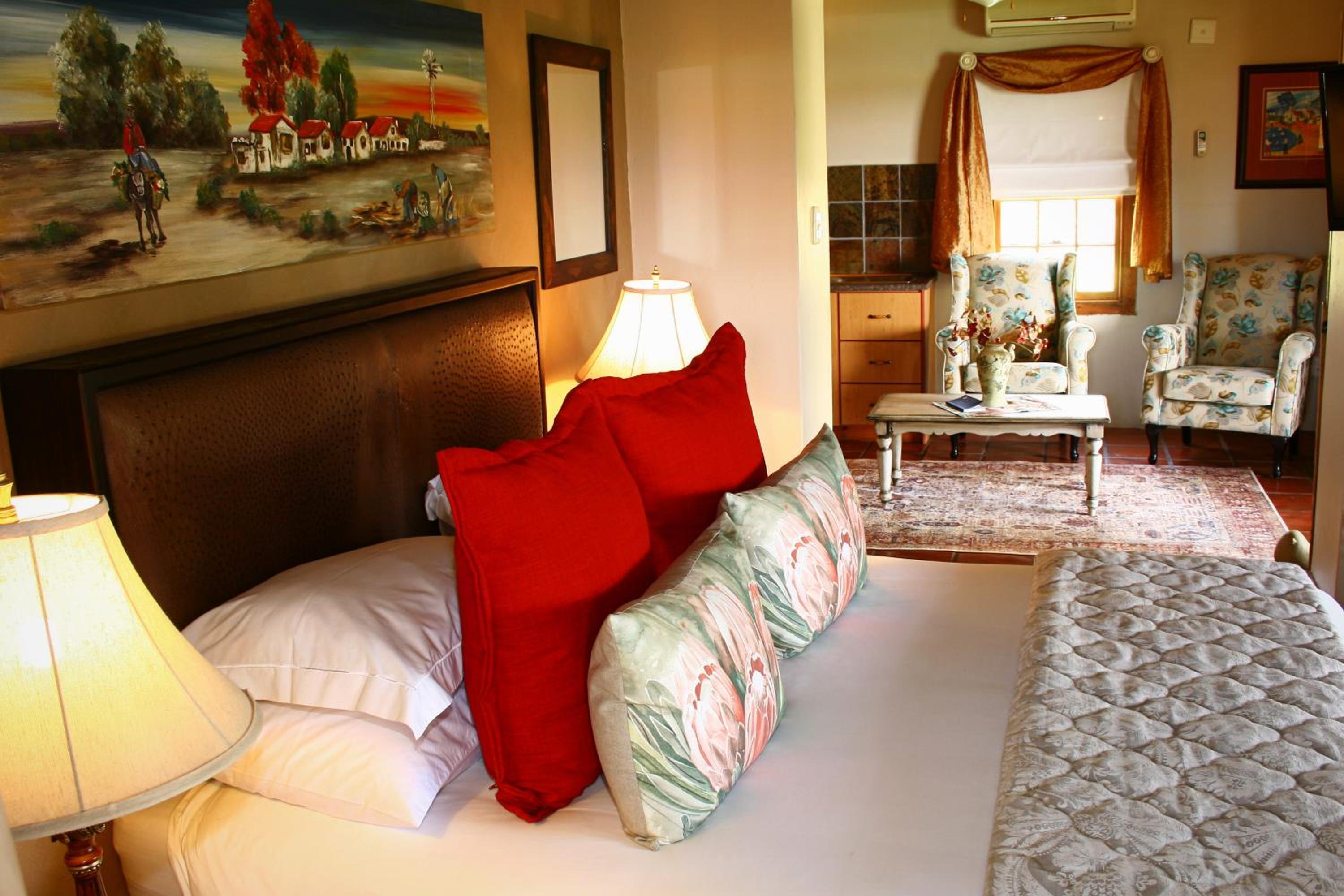 Suite - Photo 9