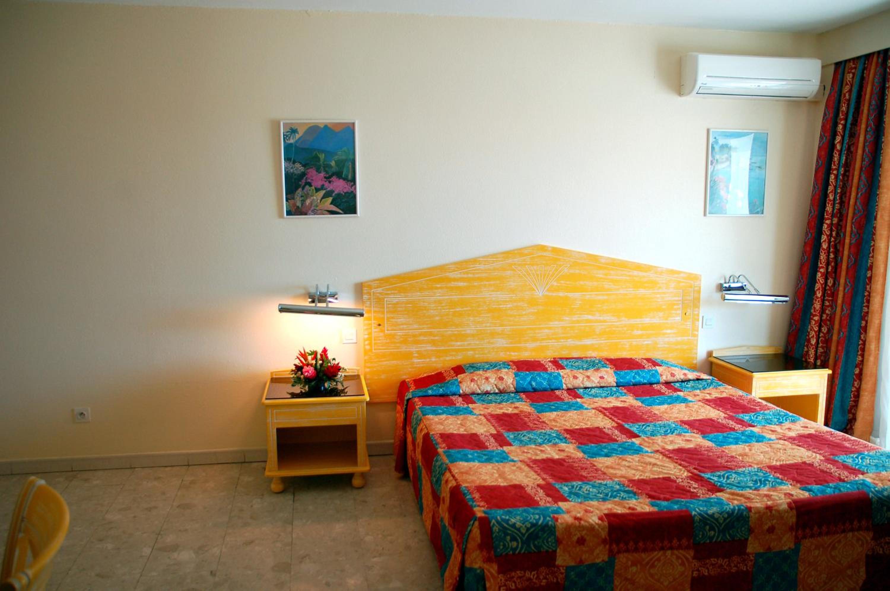 Standard Double or Twin Room - Photo 1