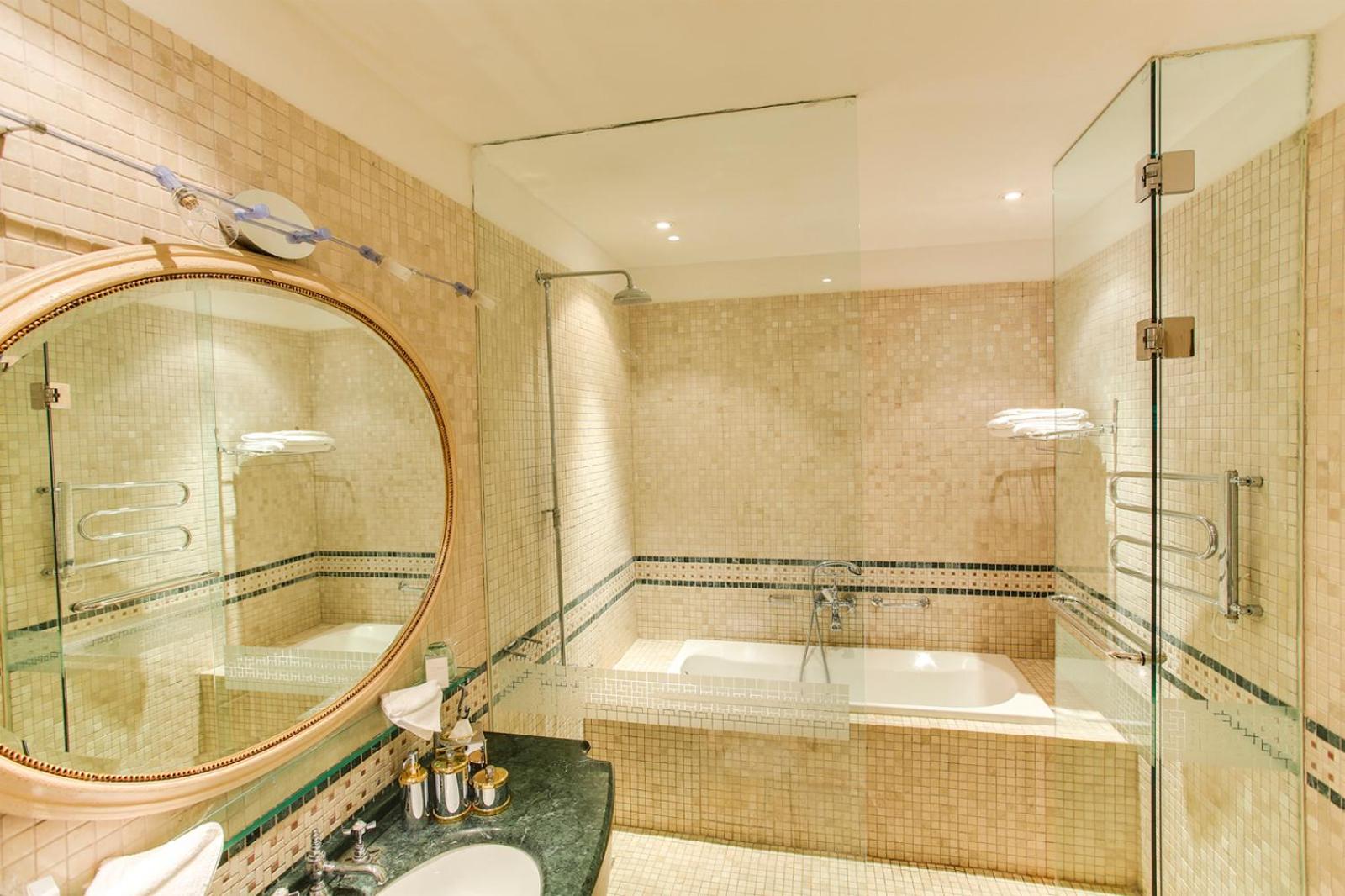 Family Suite thumbnail 5