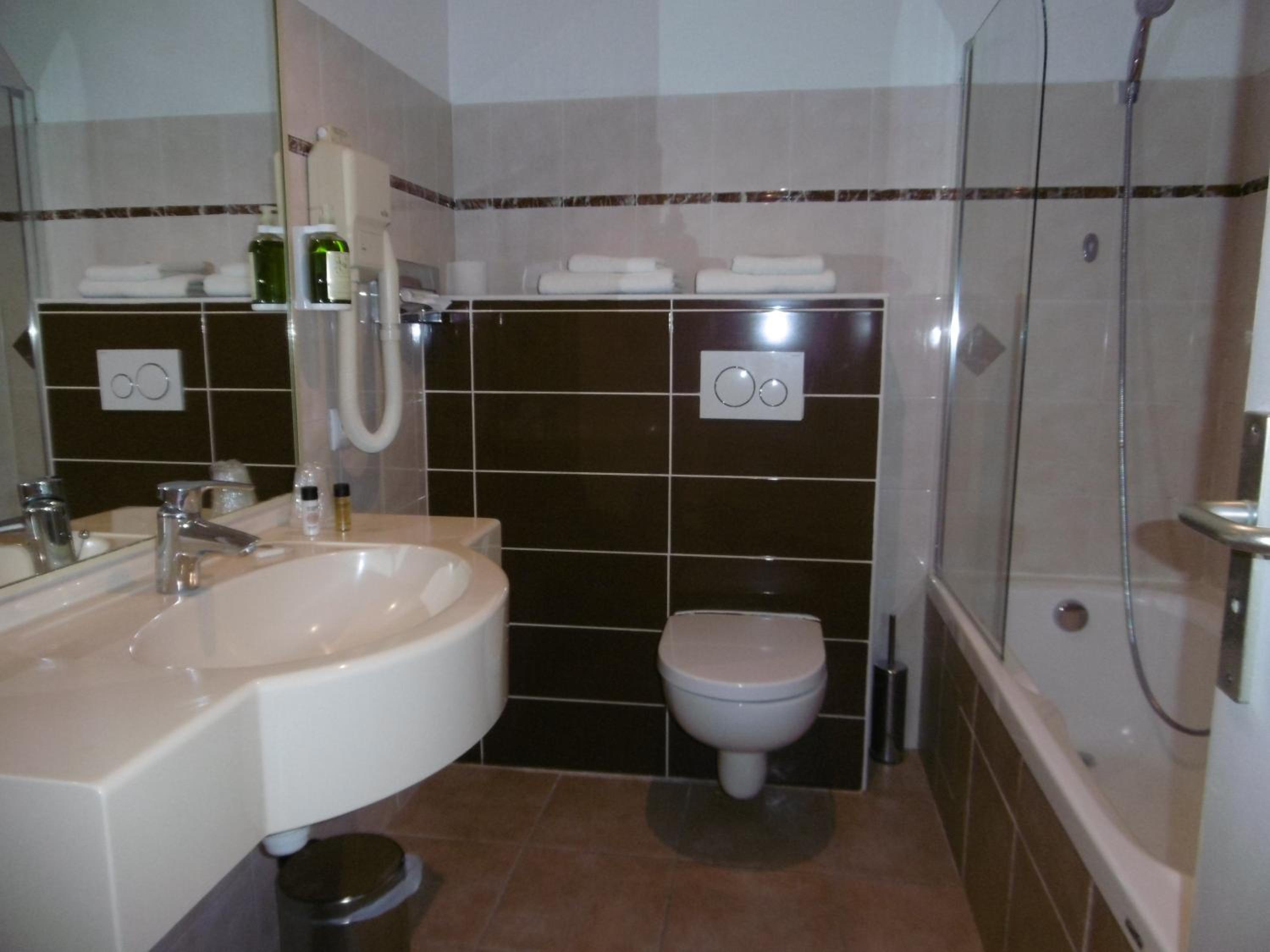 Standard Double Room - Photo 4