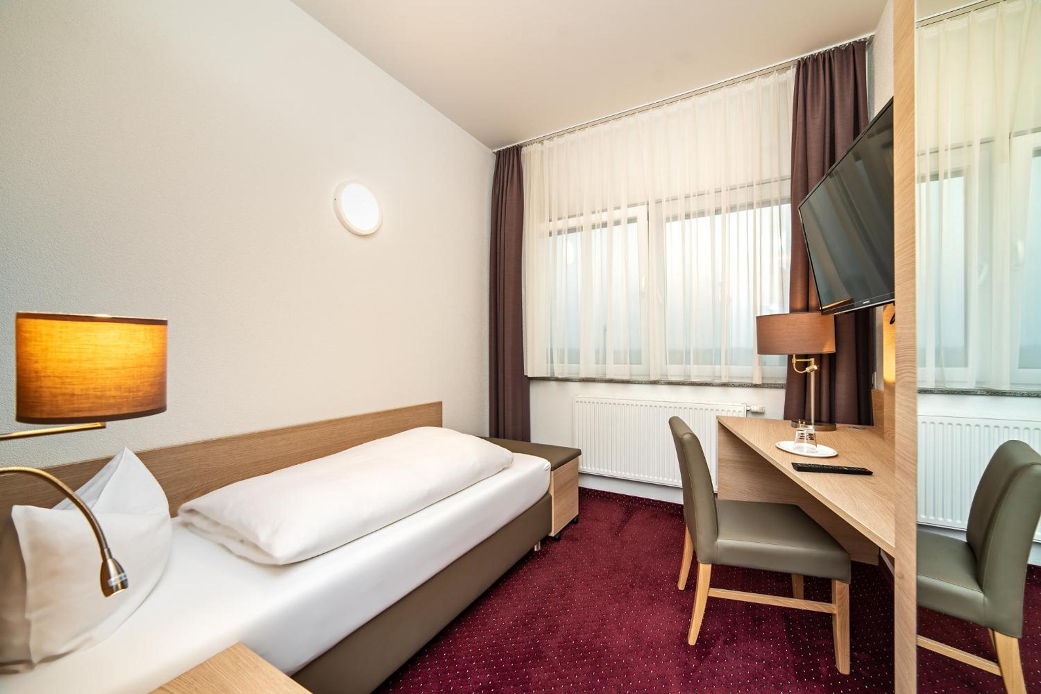 Single Room photo 2