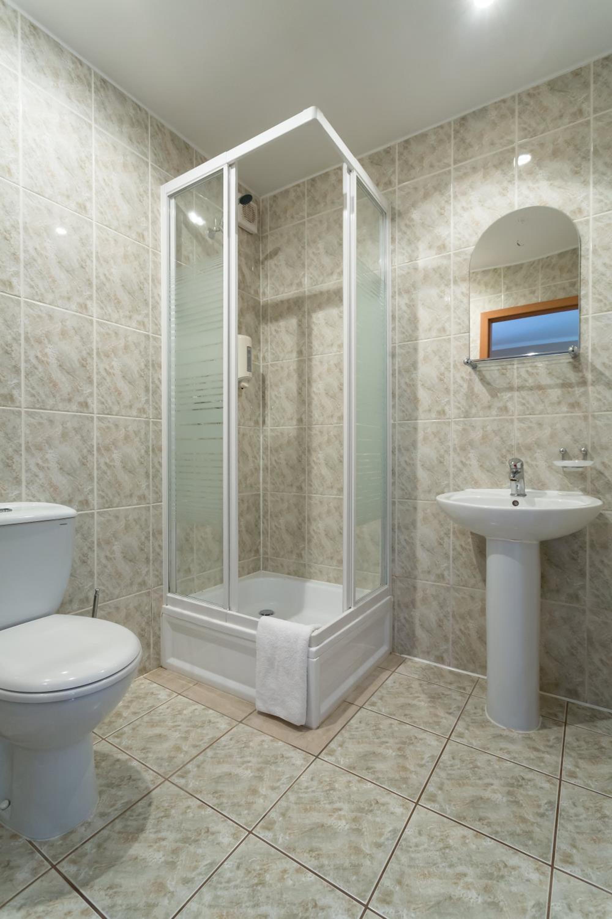 Triple Room - Photo 6