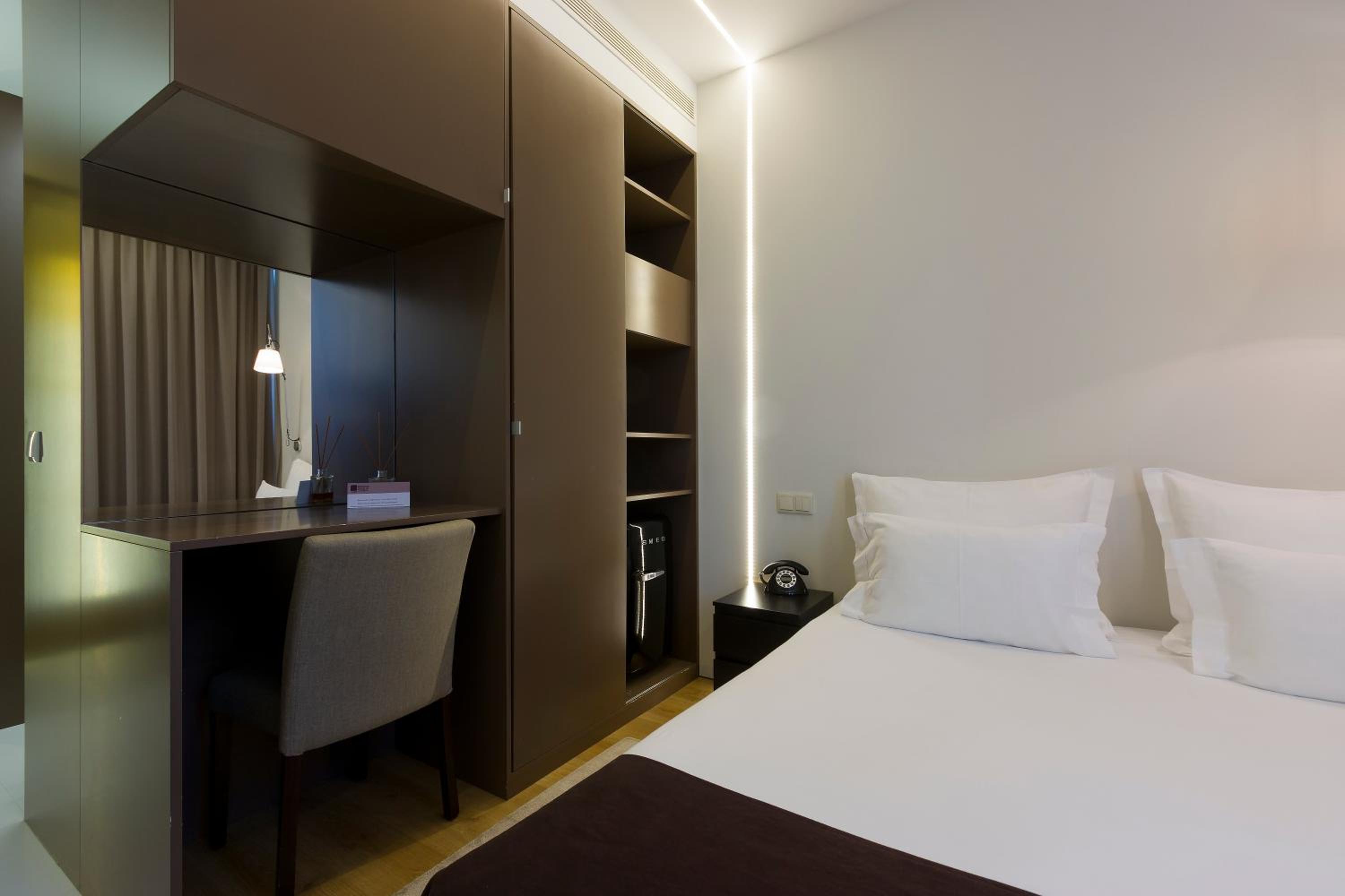 Economy Double Room photo 3