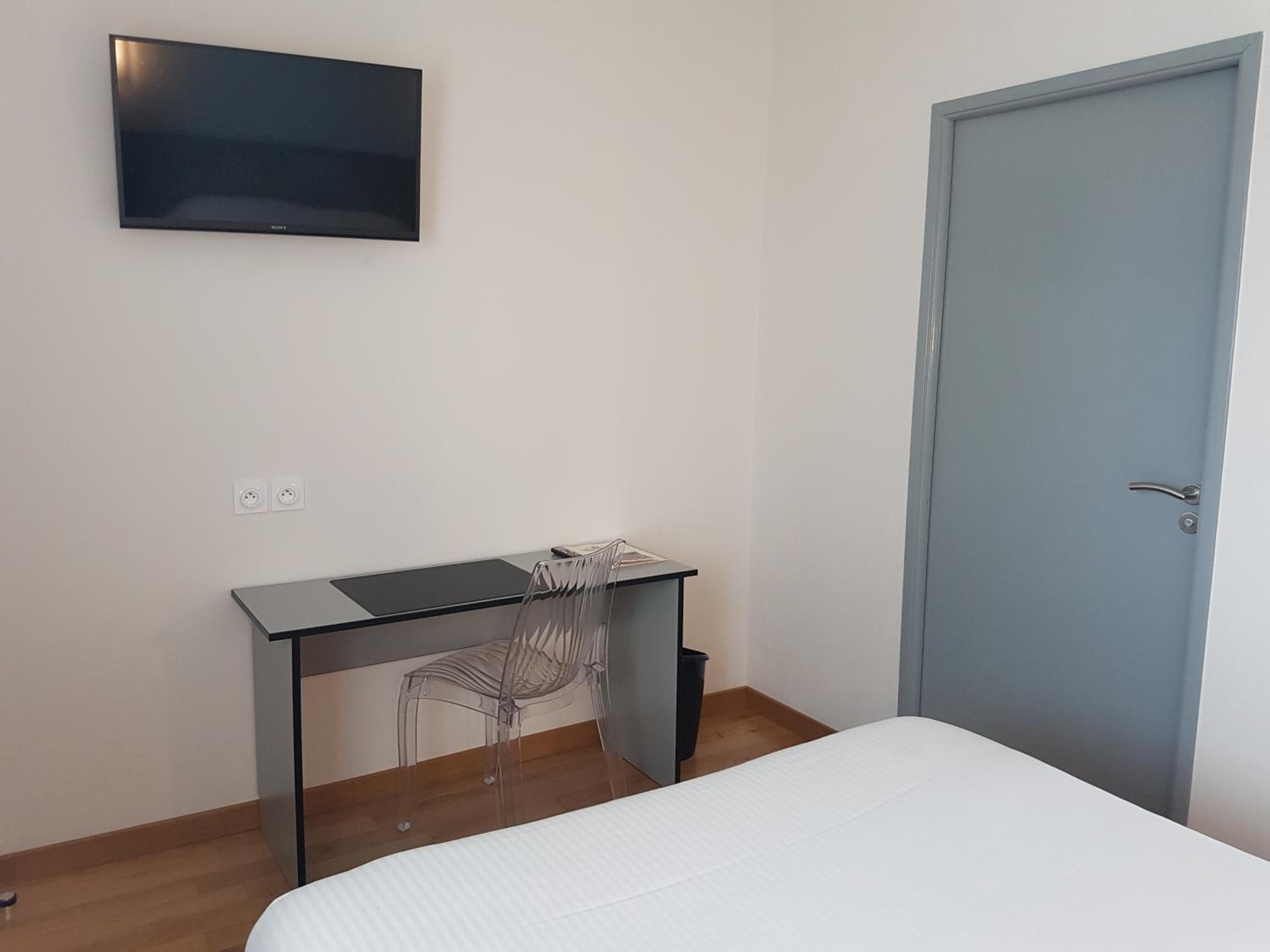 Double Room - Photo 4