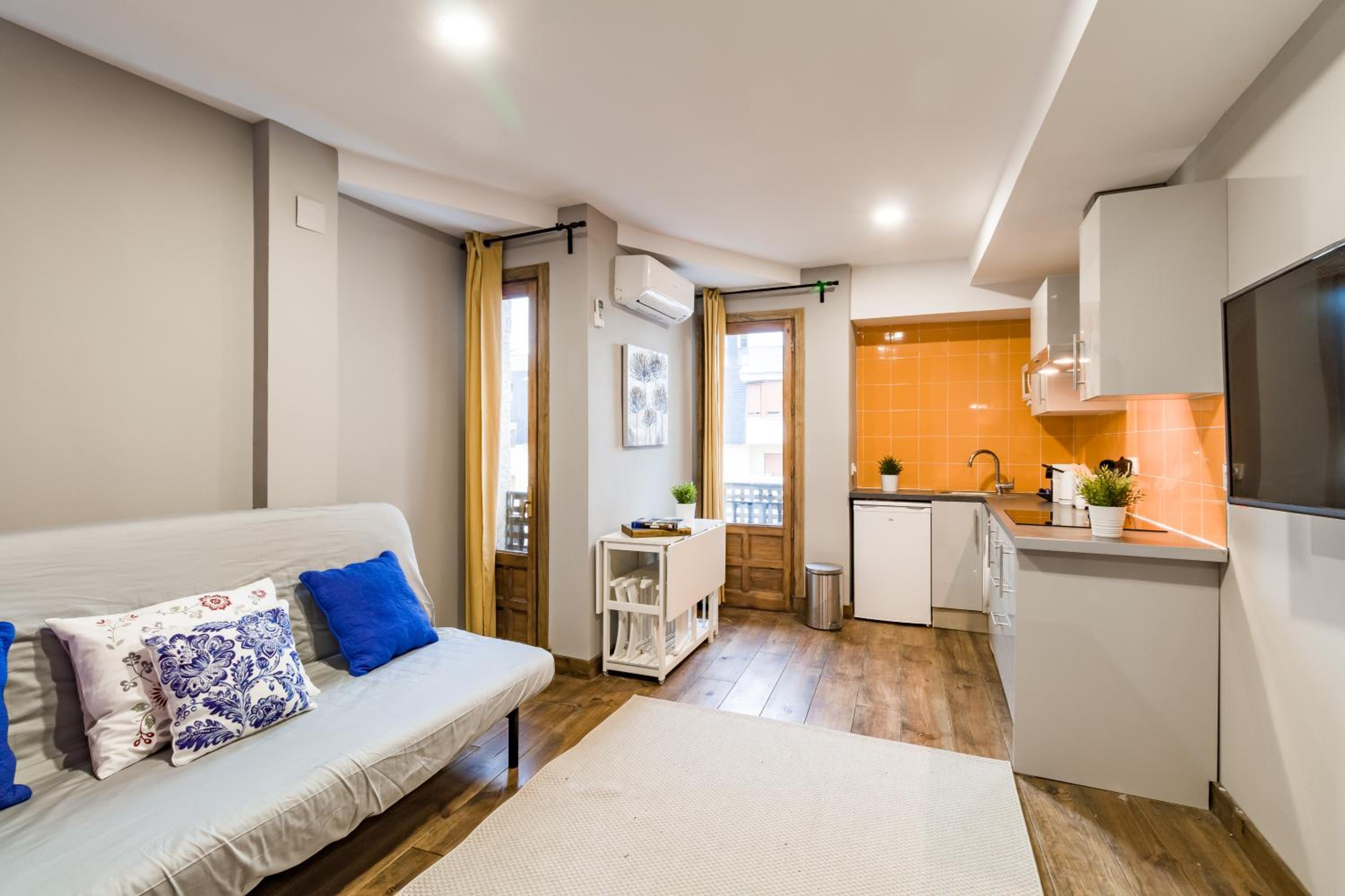 Apartment - Photo 11
