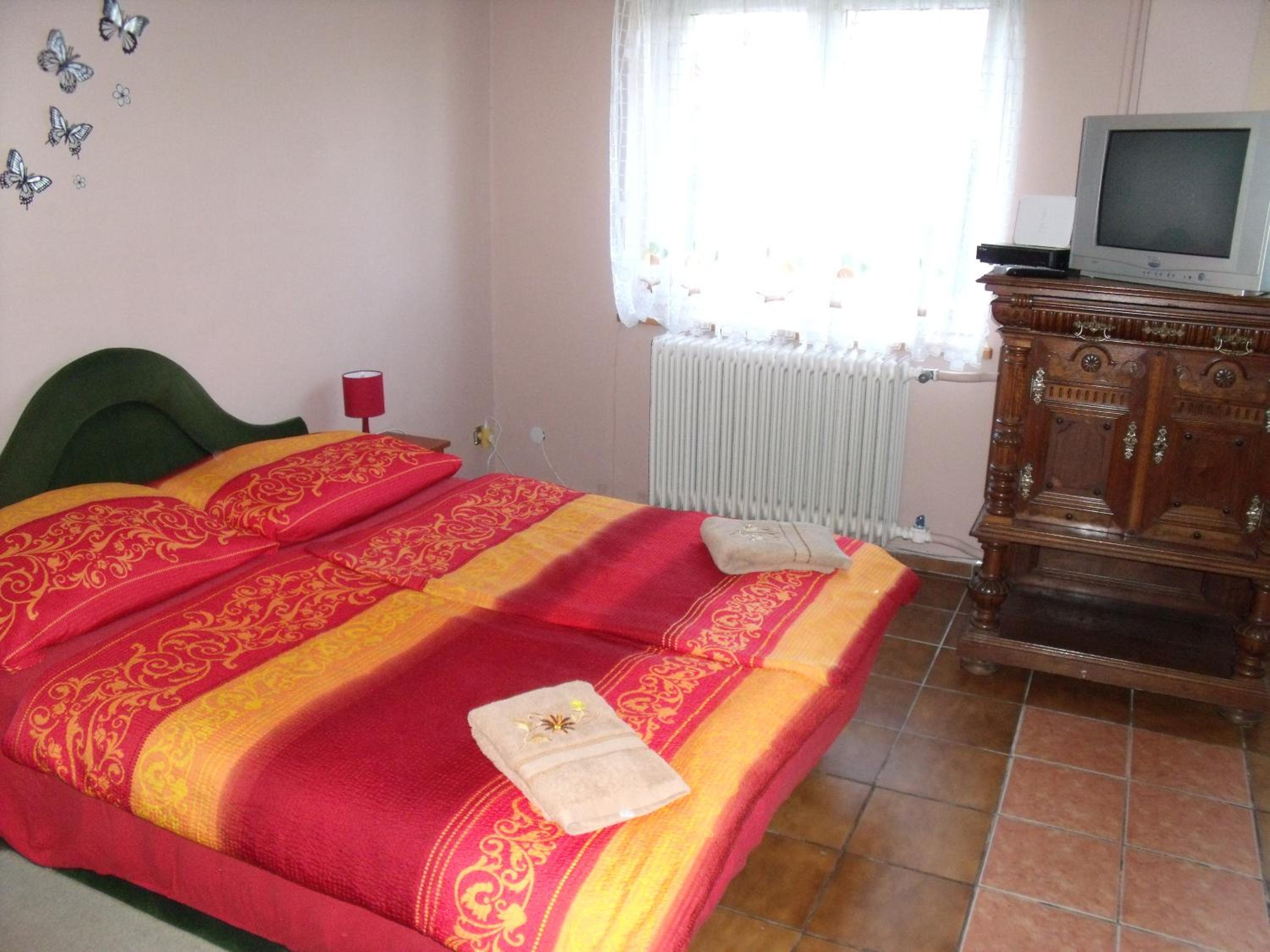 Studio Apartment photo 3