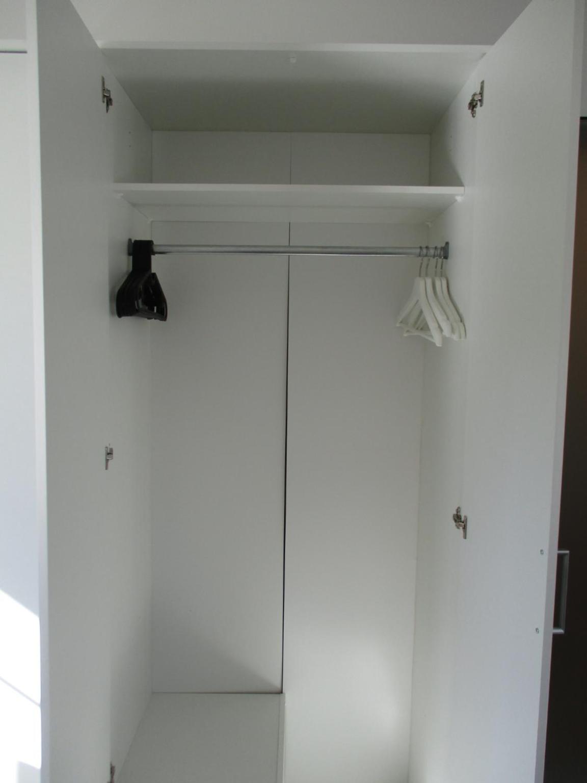Single Room with Shared Bathroom photo 2