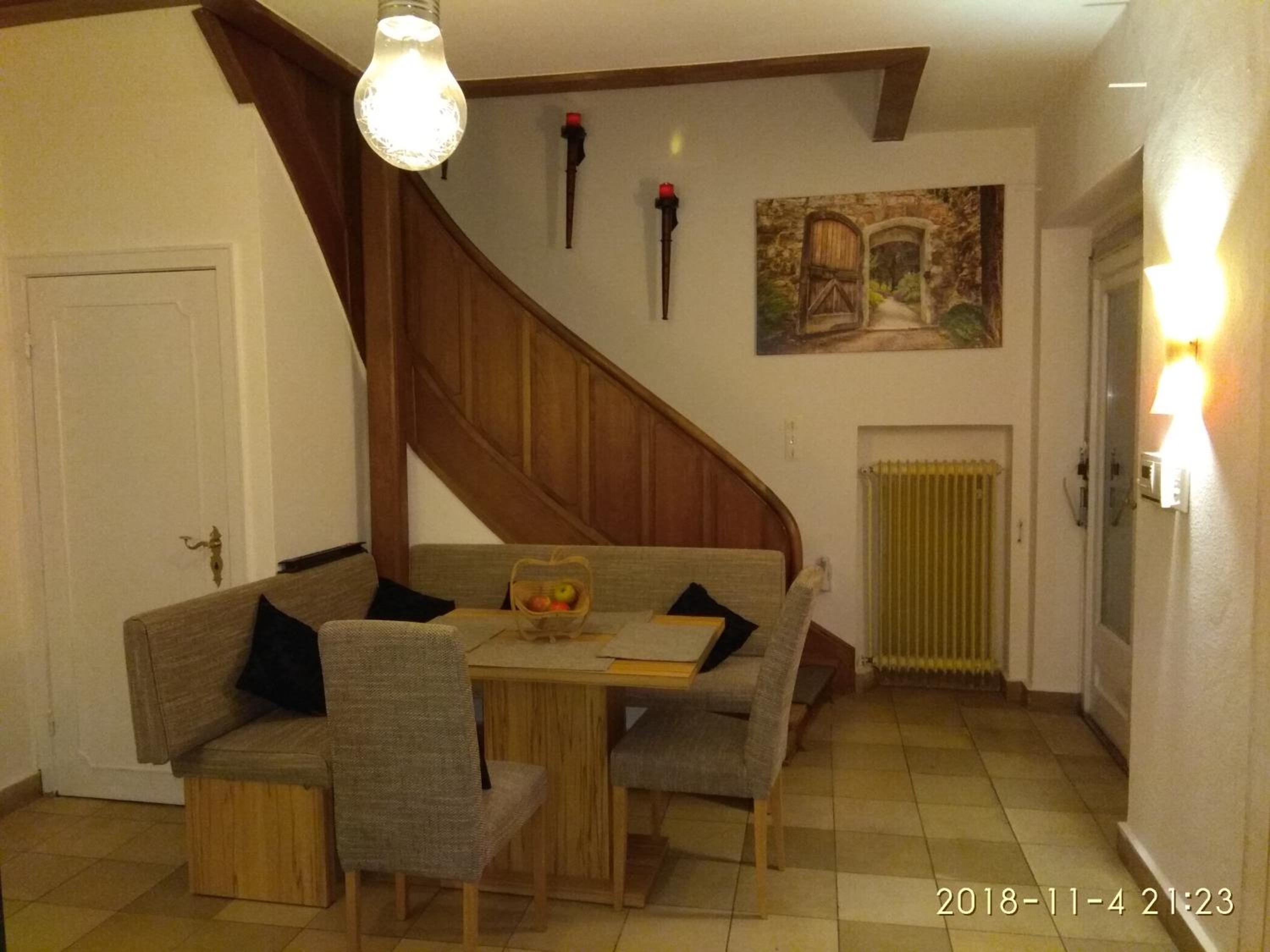 Budget Twin Room - Photo 6