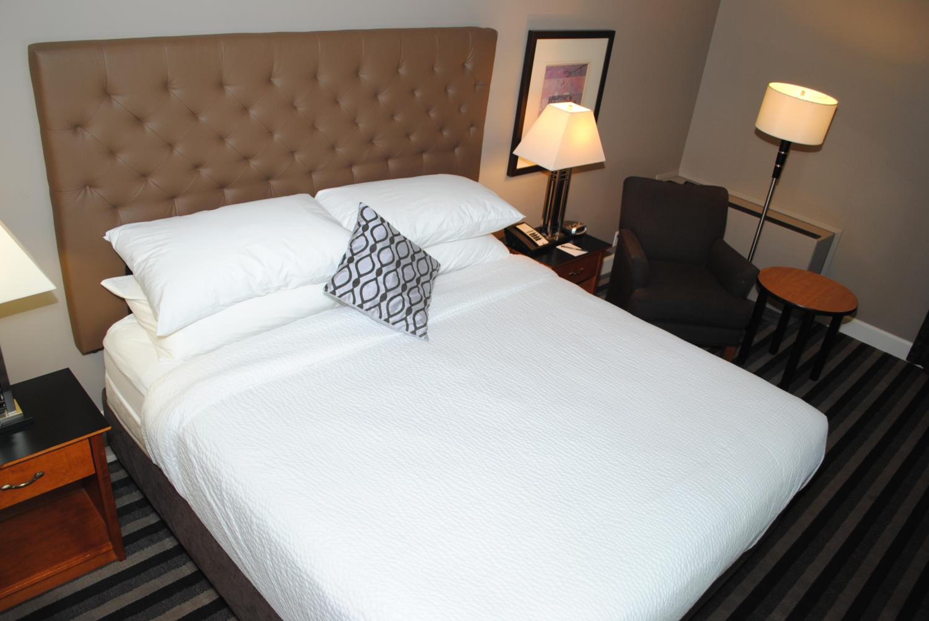King Room - Non-Smoking (Not Pet Friendly)  - Photo 5