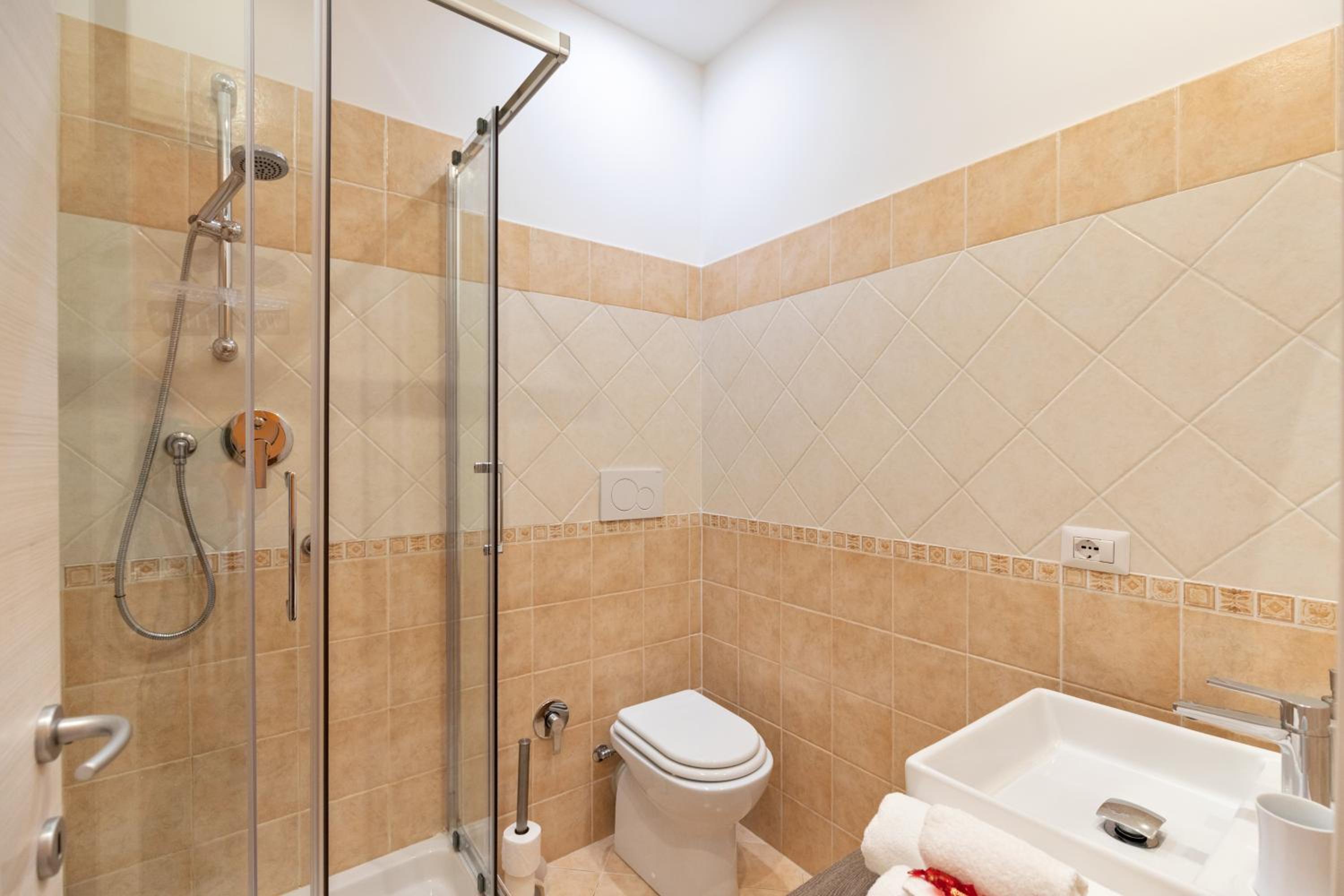 Double Room with Private Bathroom photo 3