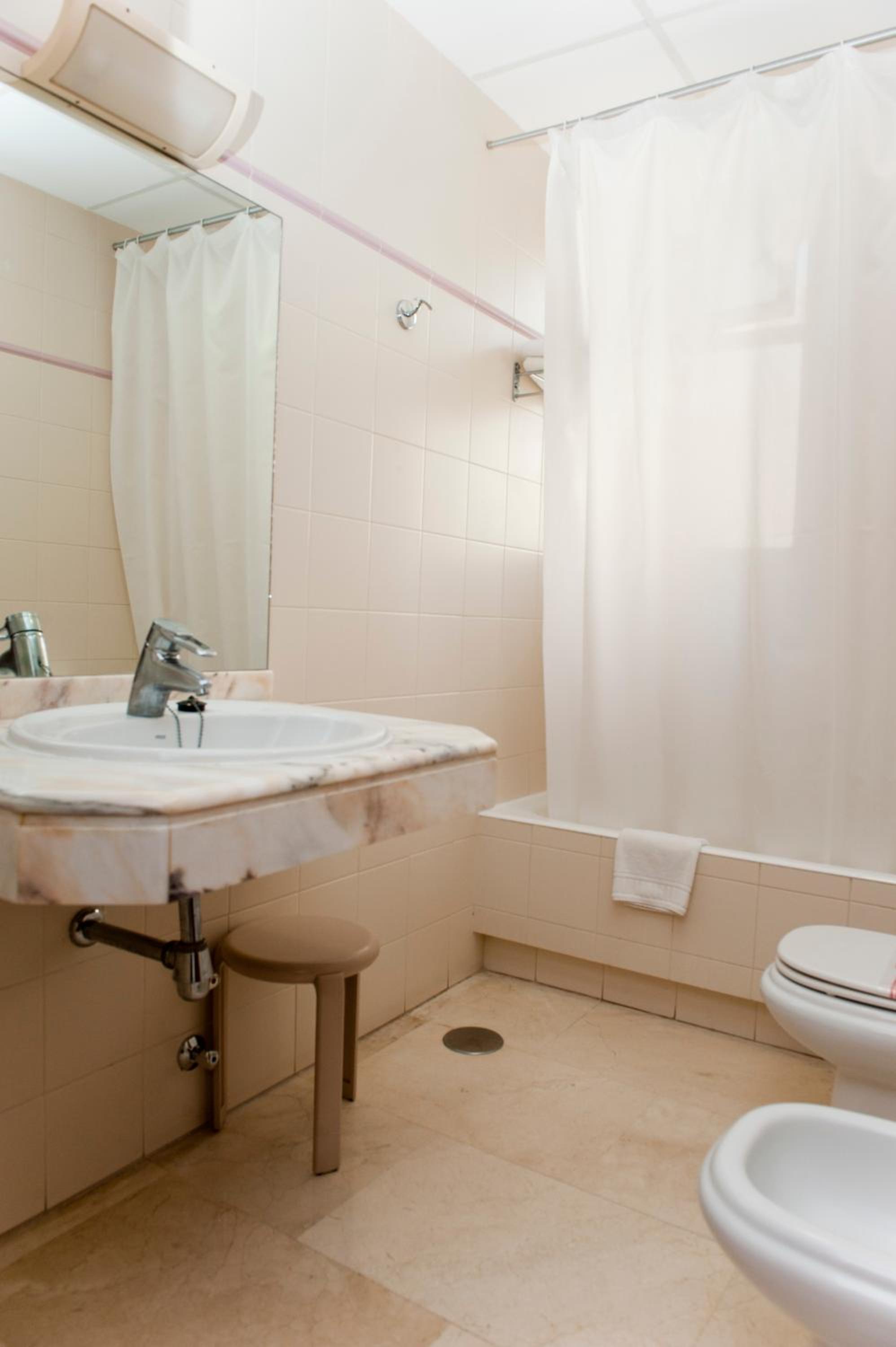 Double or Twin Room photo 3