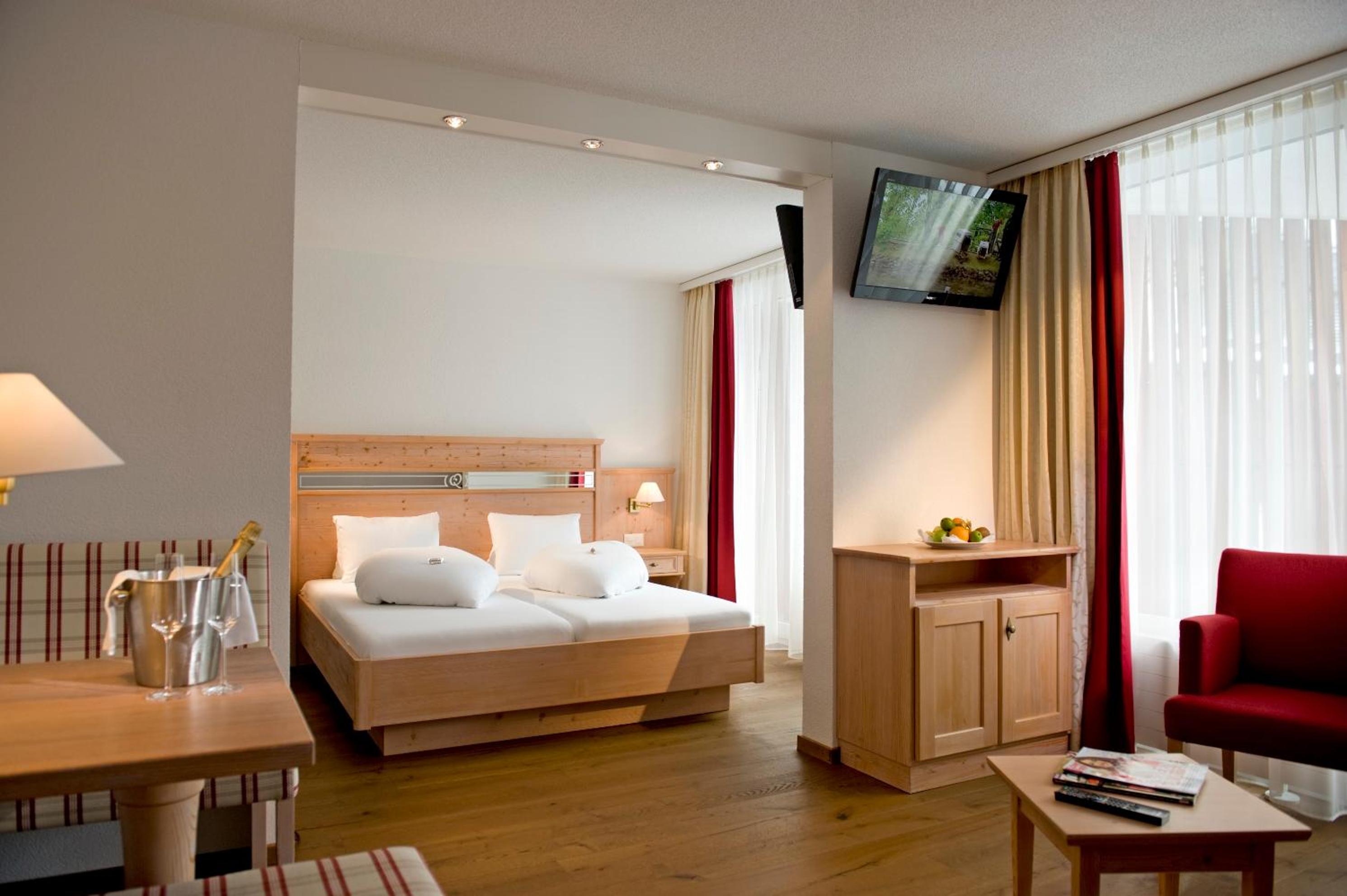 Superior Suite - Photo 2