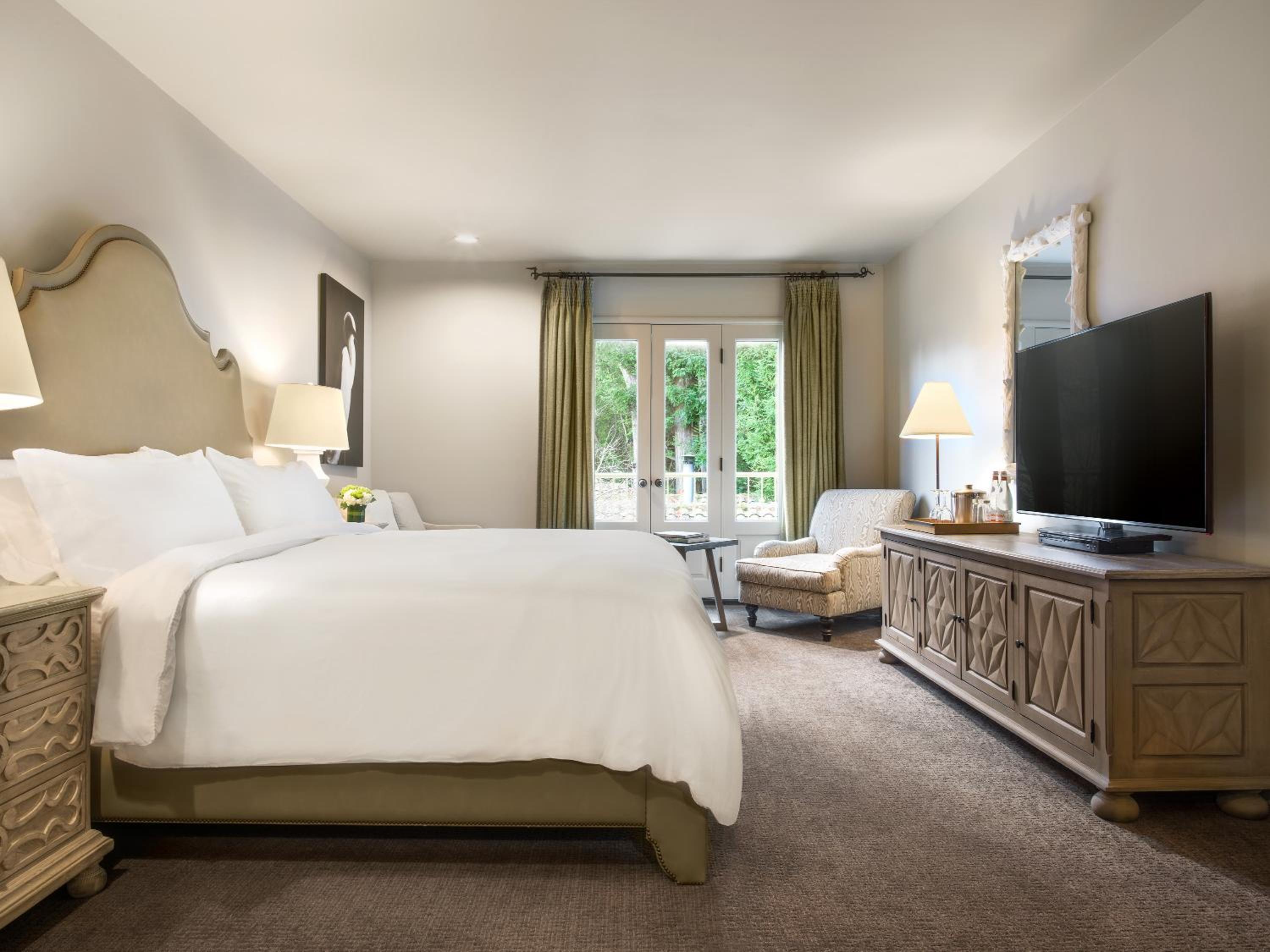 Balcony Queen Room