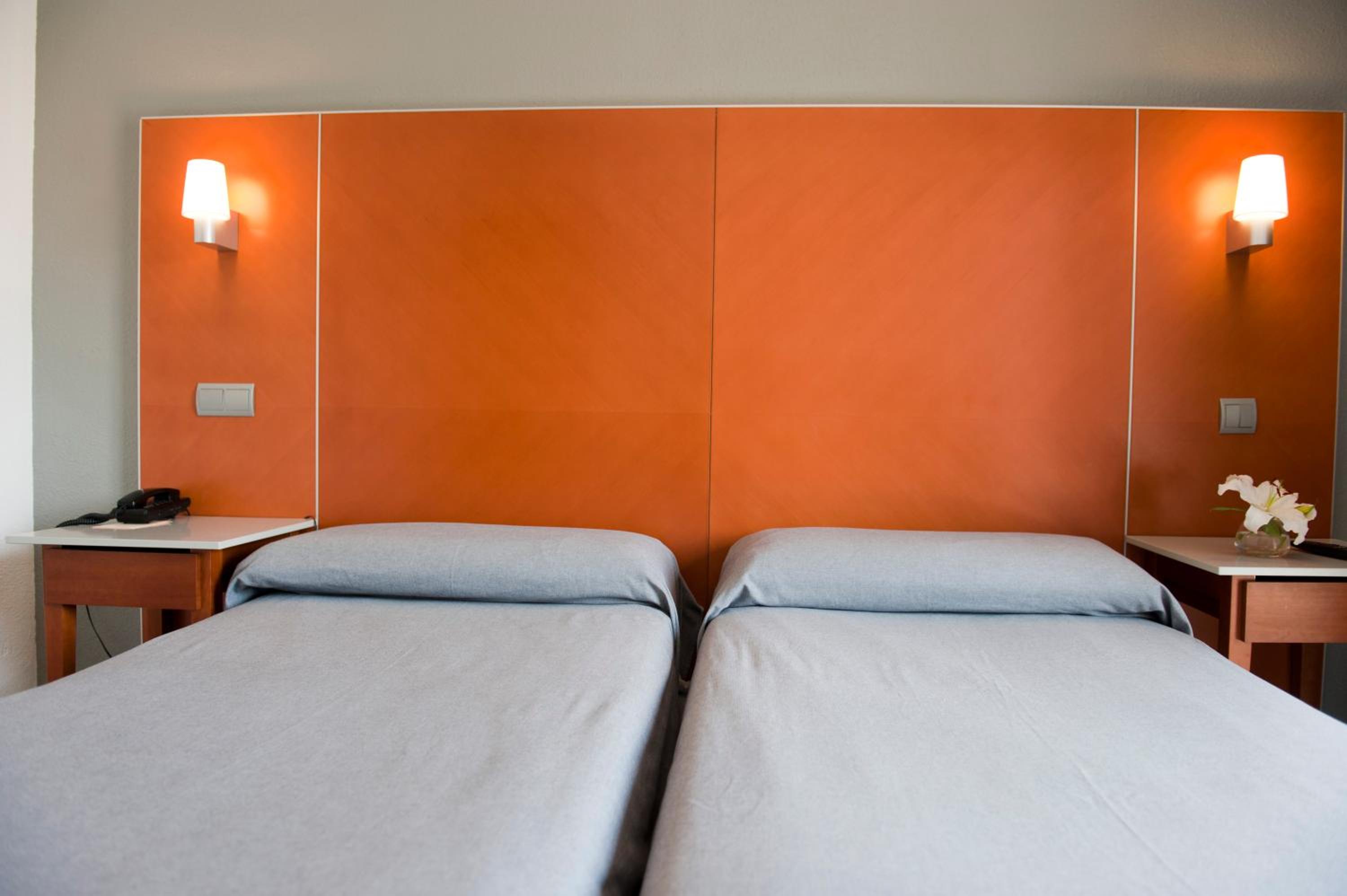 Twin Room with Garden View photo 3