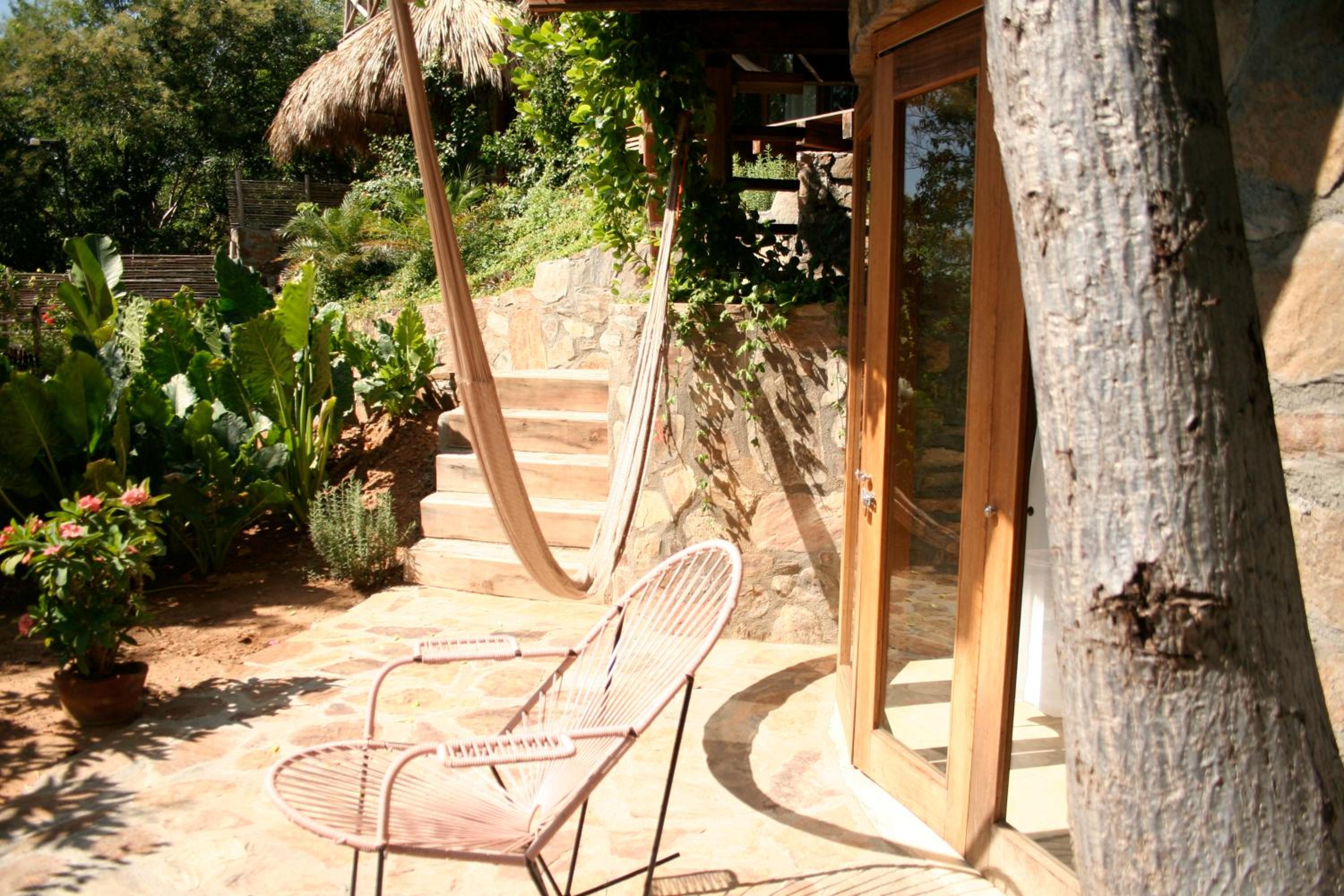 Double Room with Garden View - Photo 7