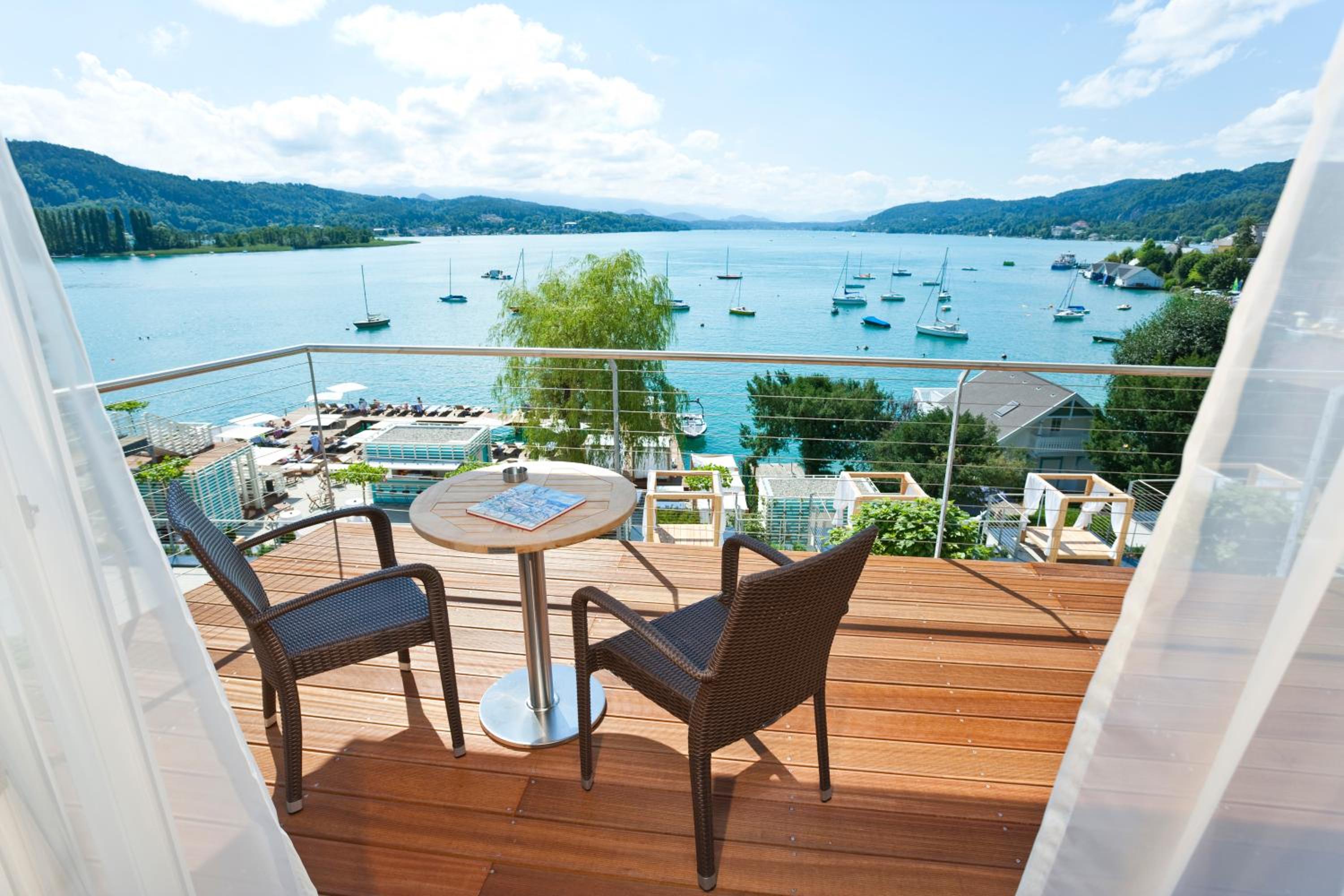 Lake Suite photo 3