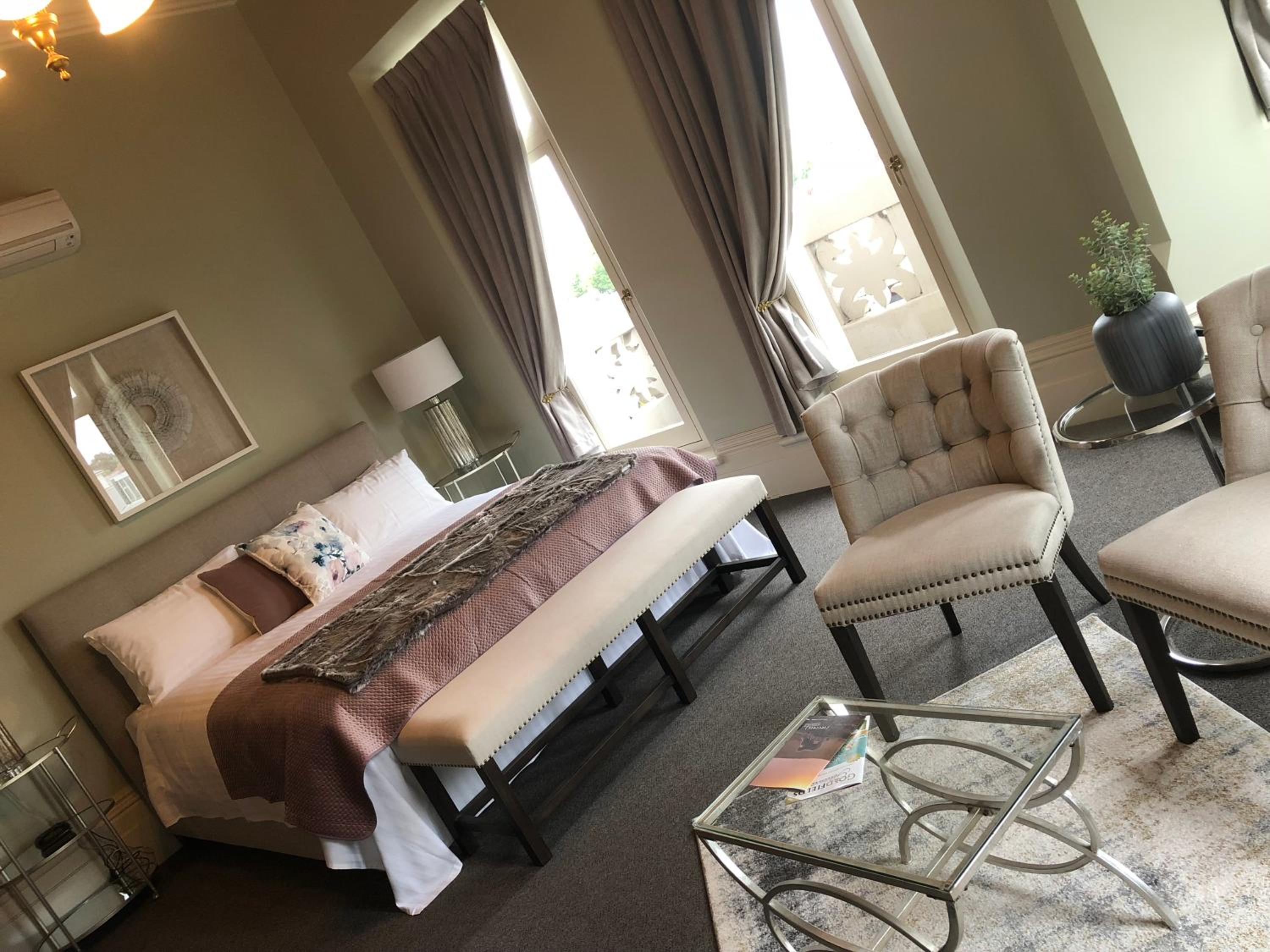 King Room with Balcony - Photo 1