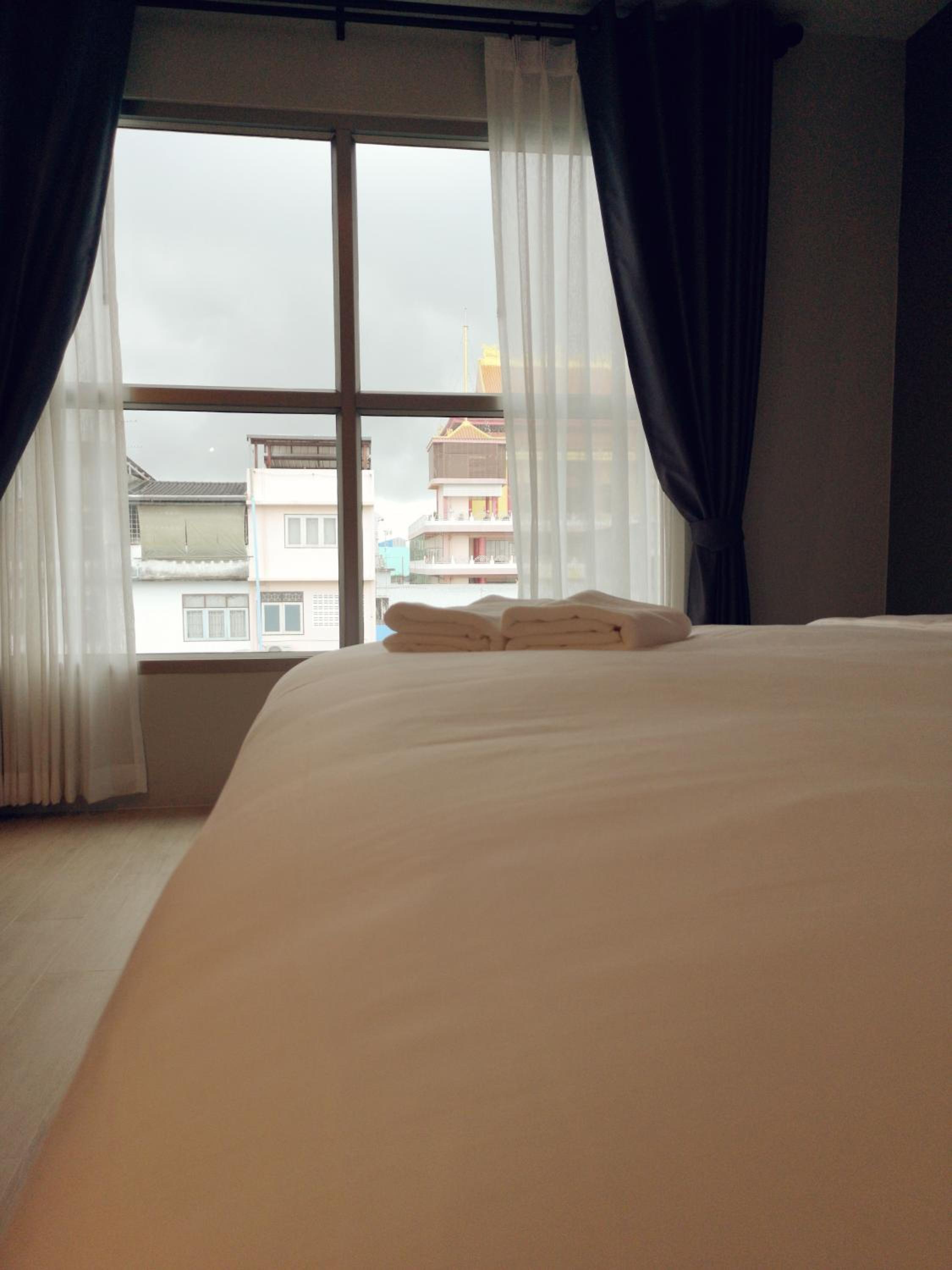 Standard Double Room - Photo 11