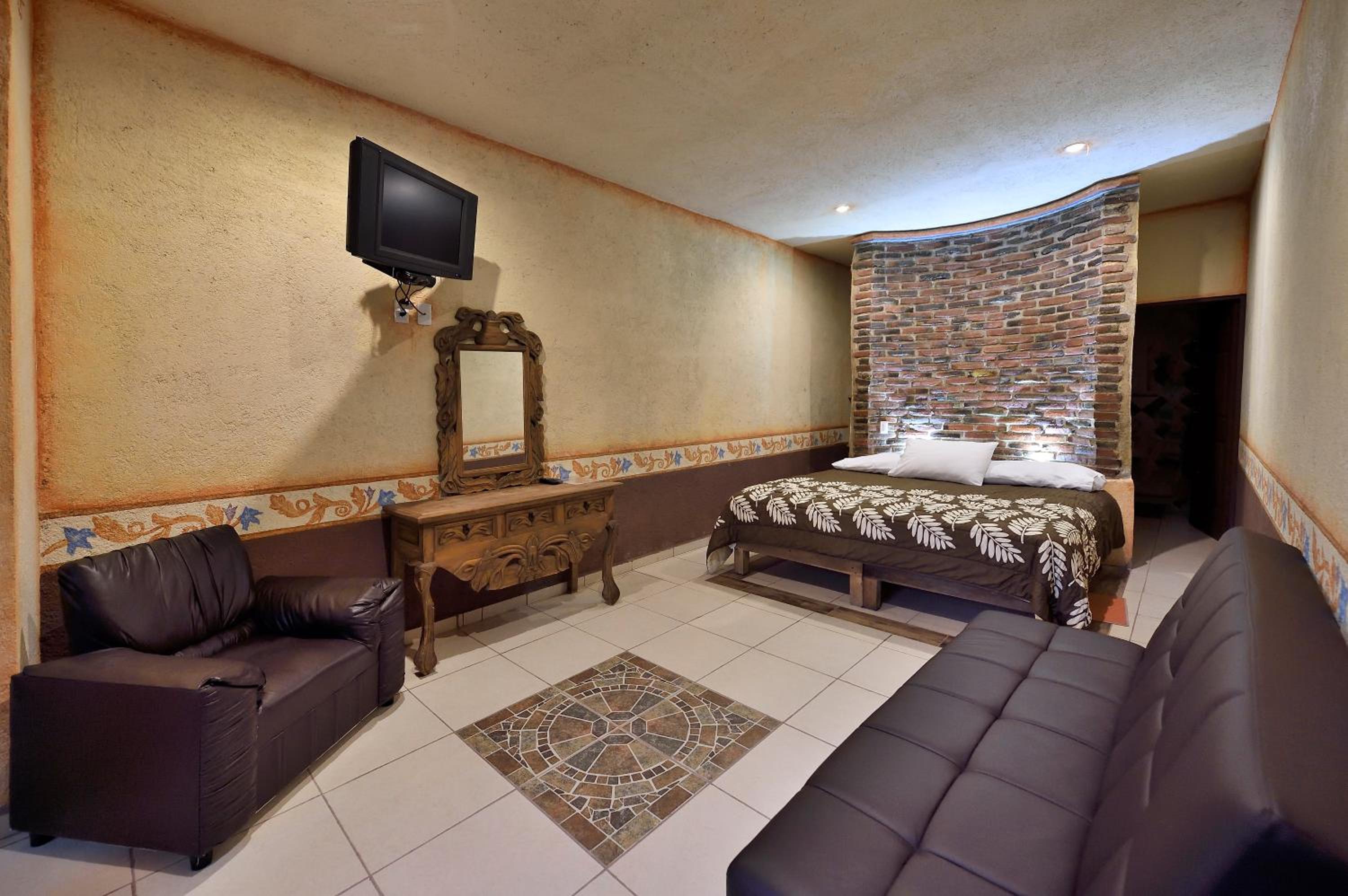 Family Suite - Photo 1