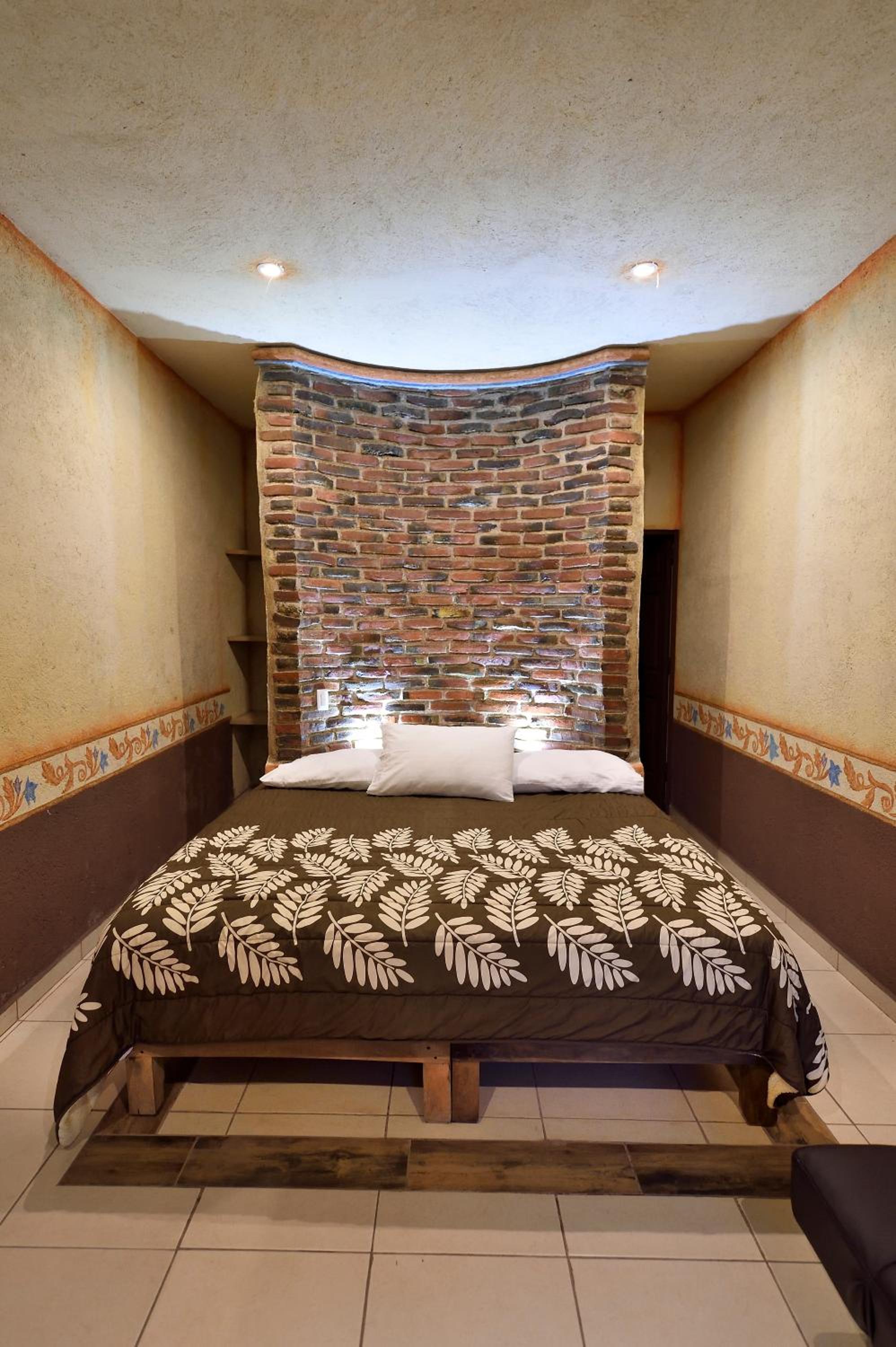 Family Suite - Photo 12