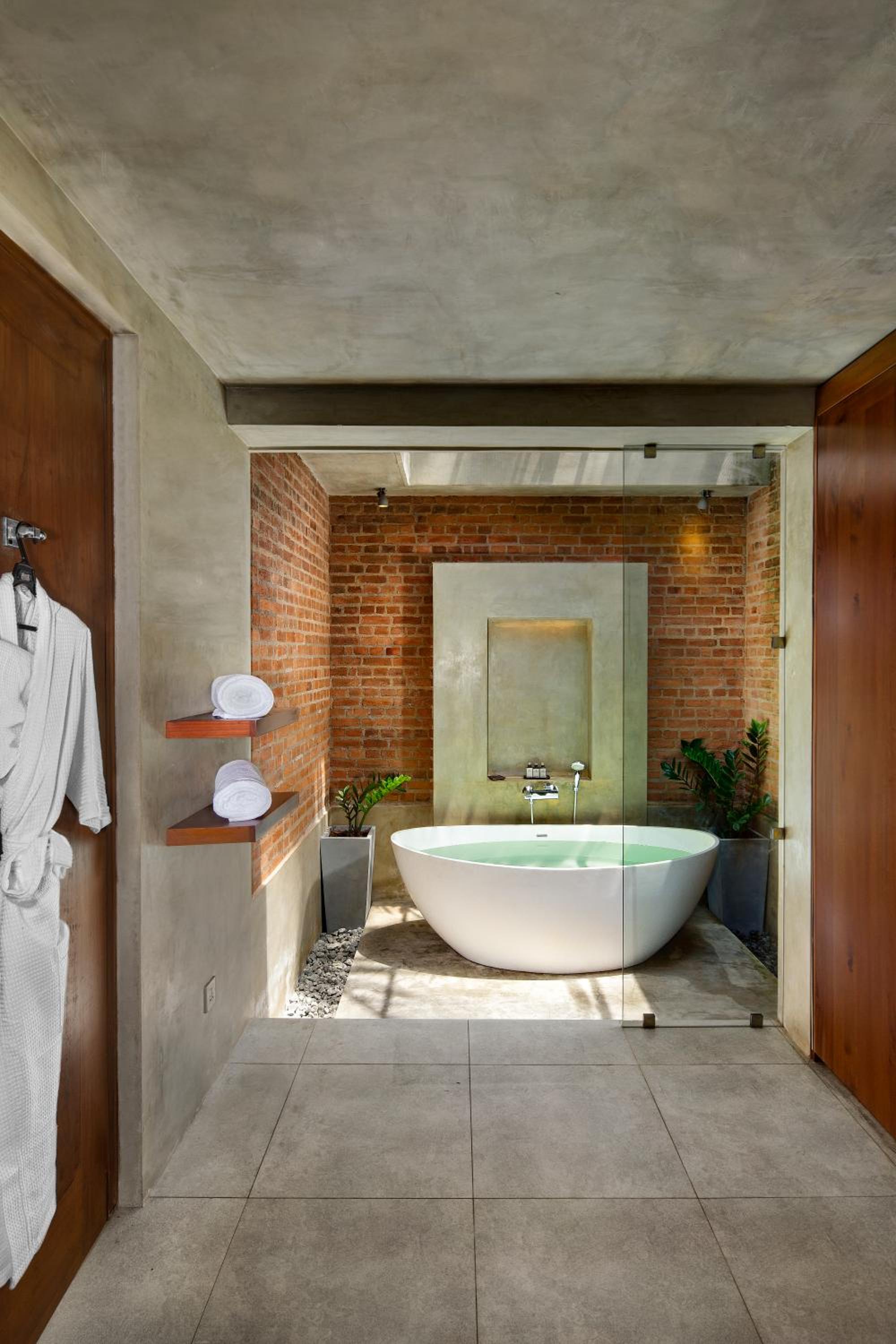 Deluxe King Villa with Bathtub with 10% Discount on Spa Services