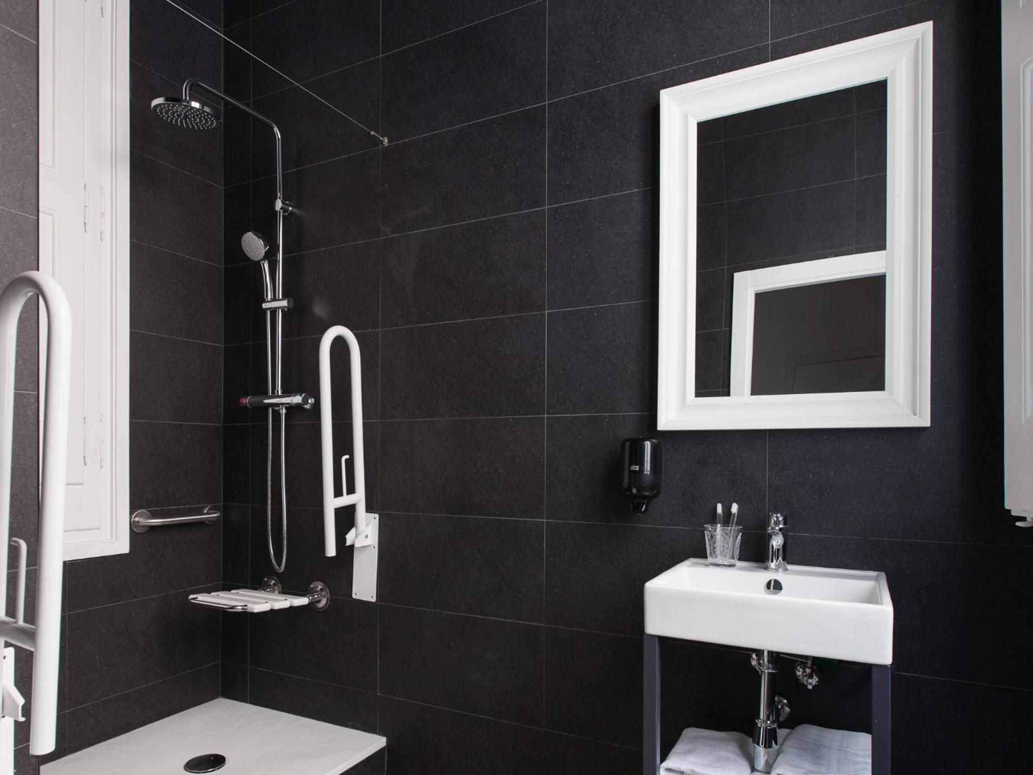 Double or Twin Room photo 3