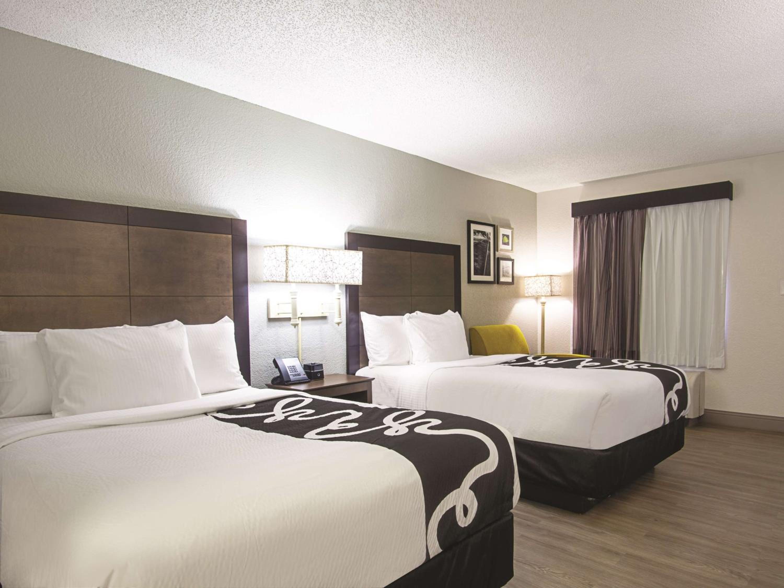 Deluxe Double Room With Two Double Beds