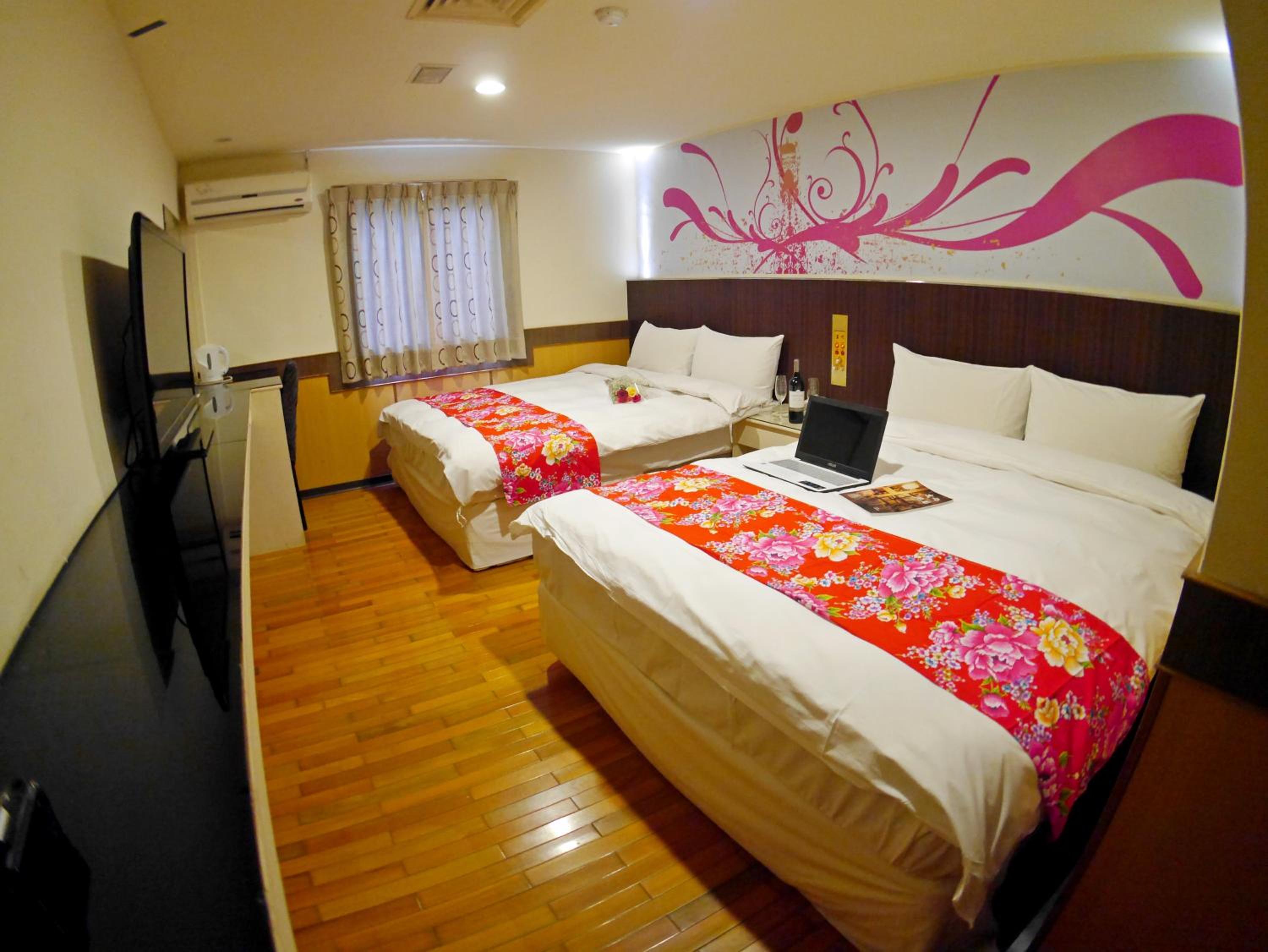 Standard Quadruple Room photo 2