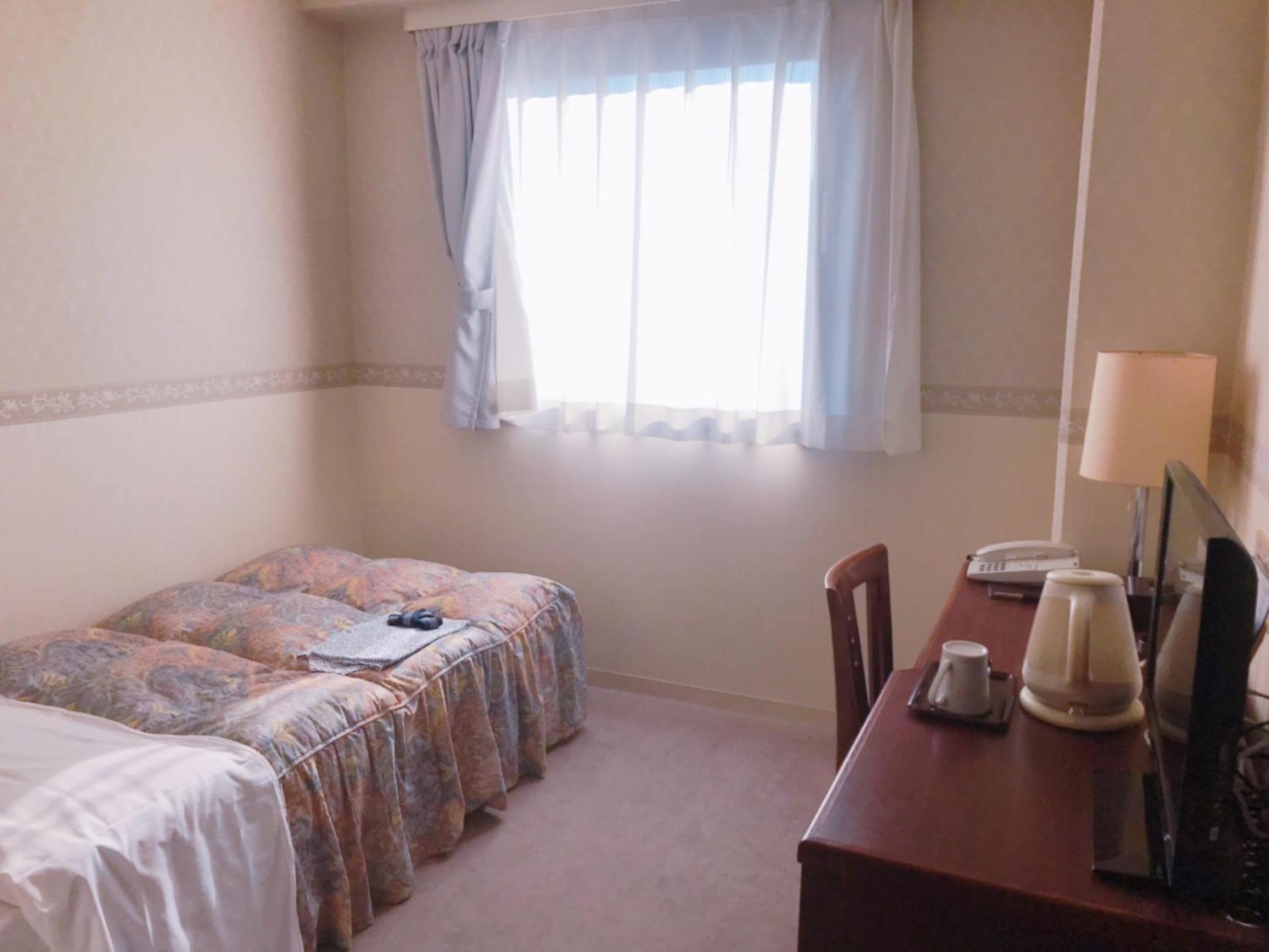 Single Room - Non-Smoking photo 1