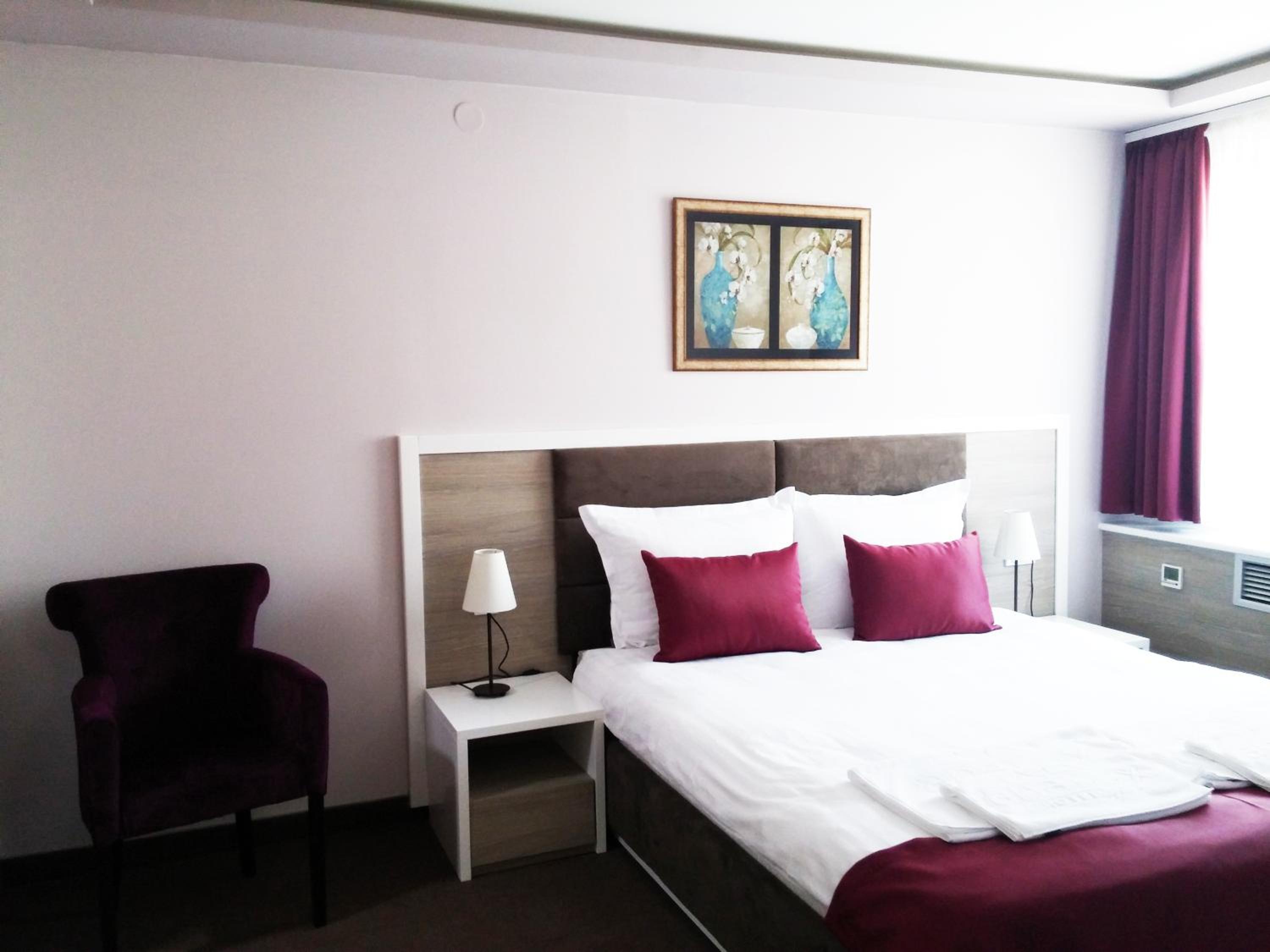 Double Room - Disability Access photo 1