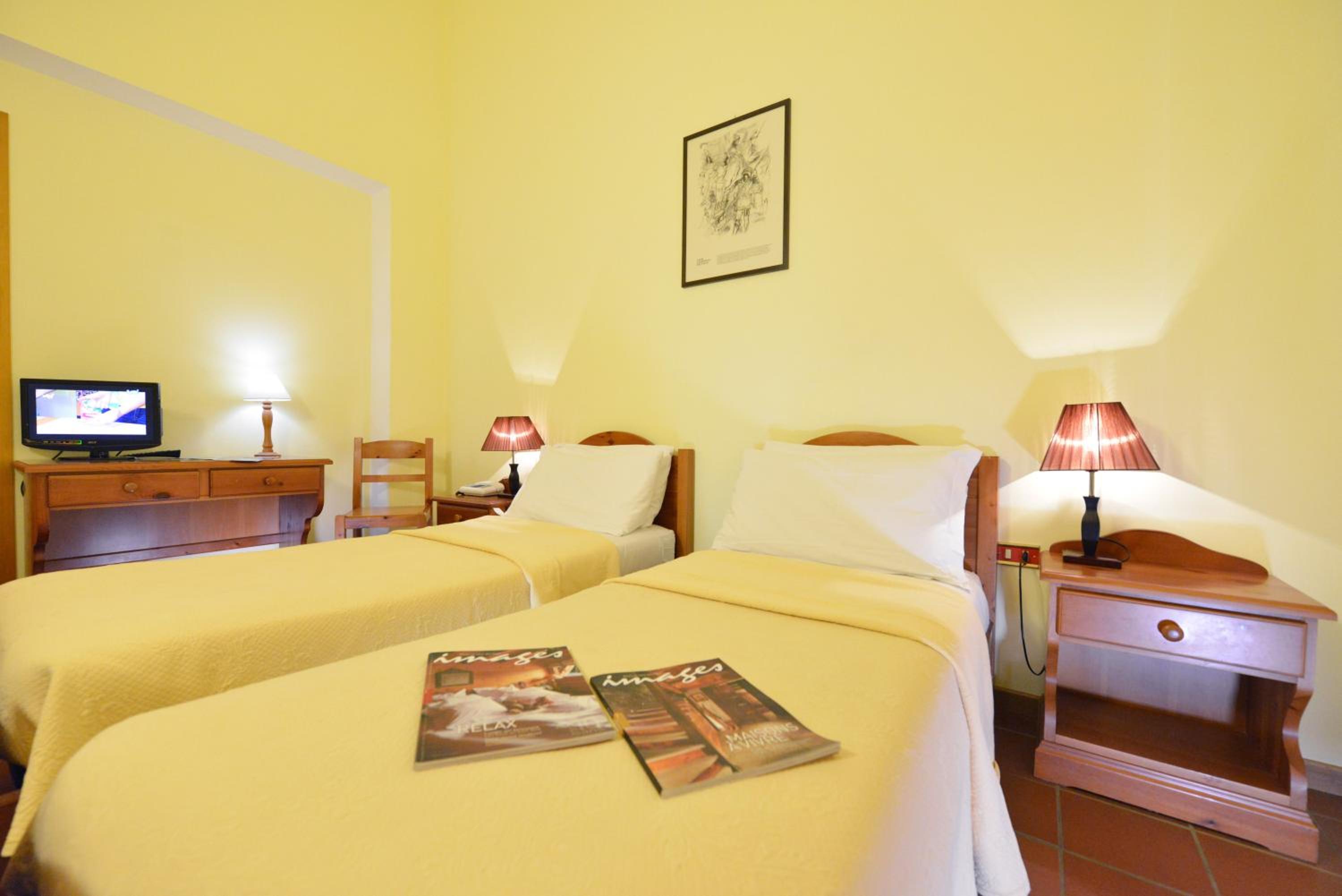 Quadruple Room - Photo 5