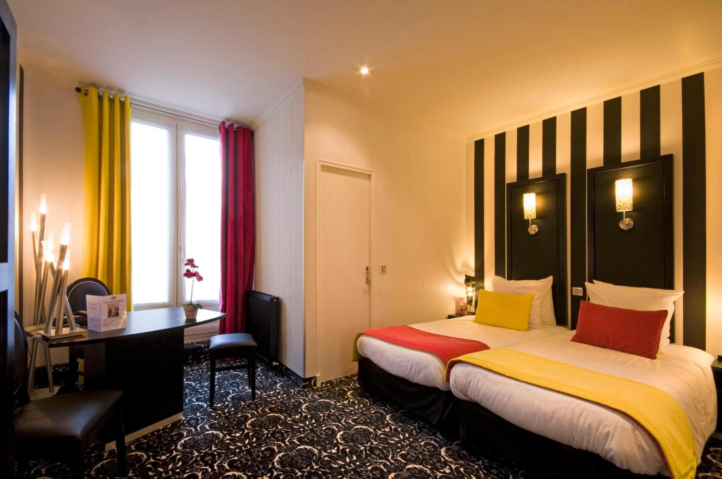 Superior Double or Twin Room photo 2