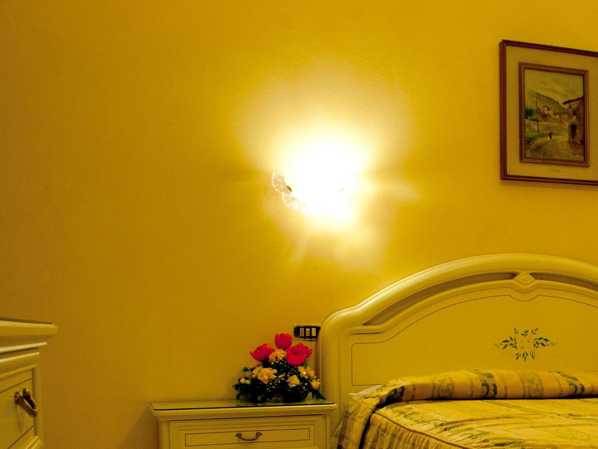 Double Room - Photo 7
