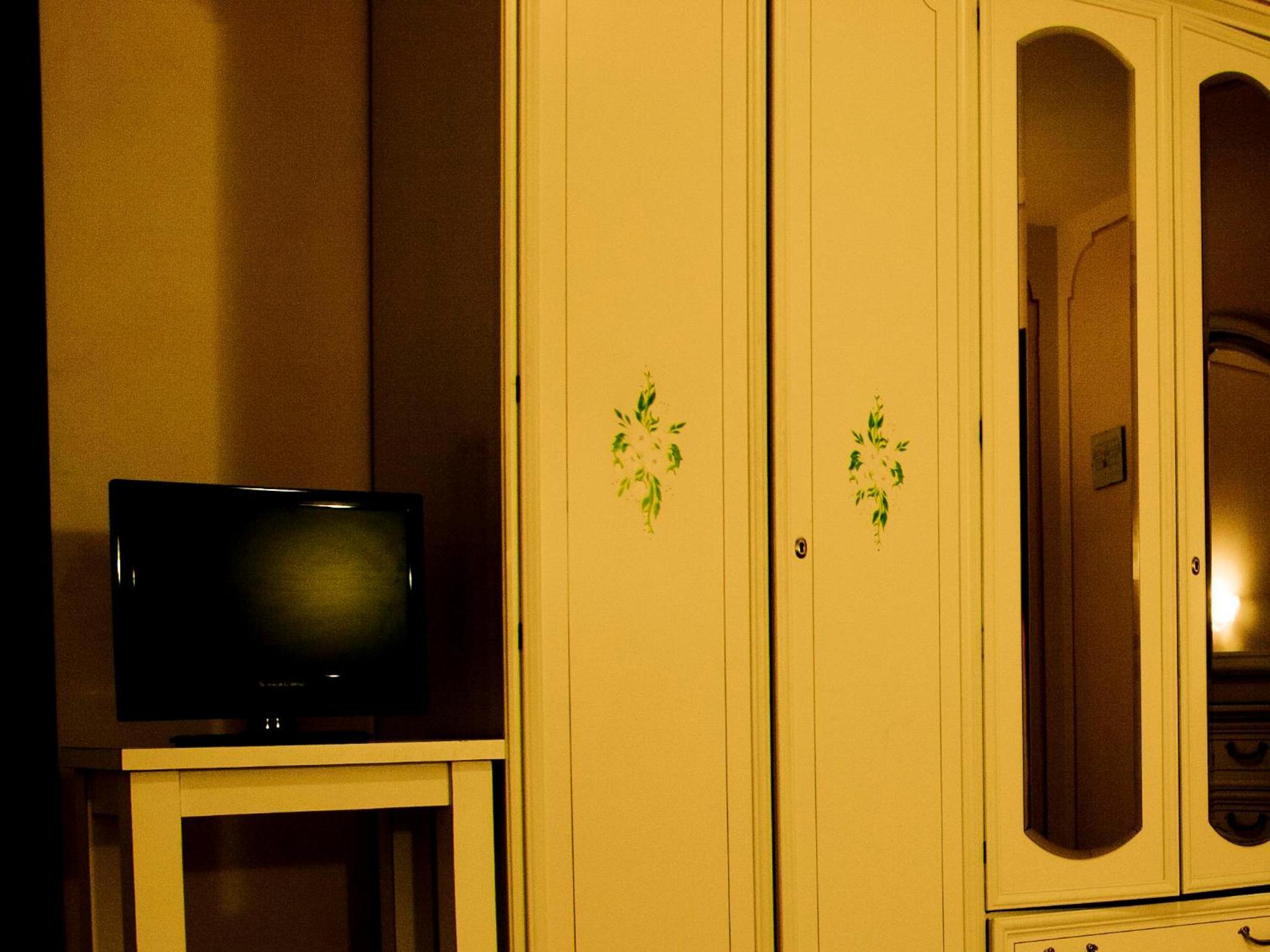 Double Room - Photo 8