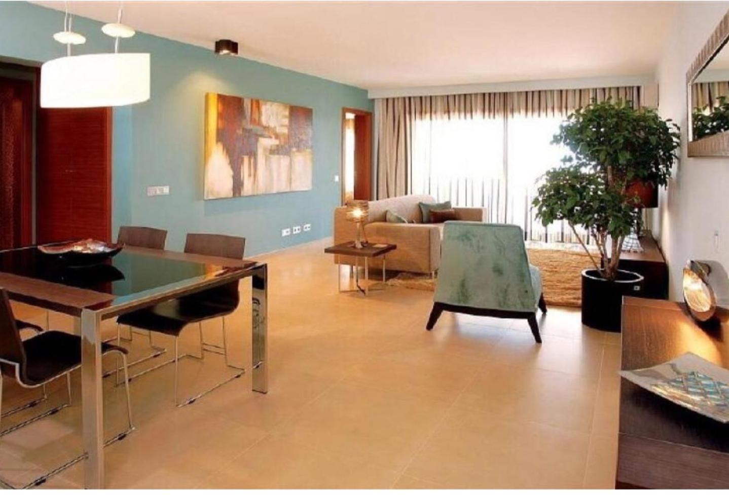 Zweizimmer-Wohnung mit kleinem privatem Pool