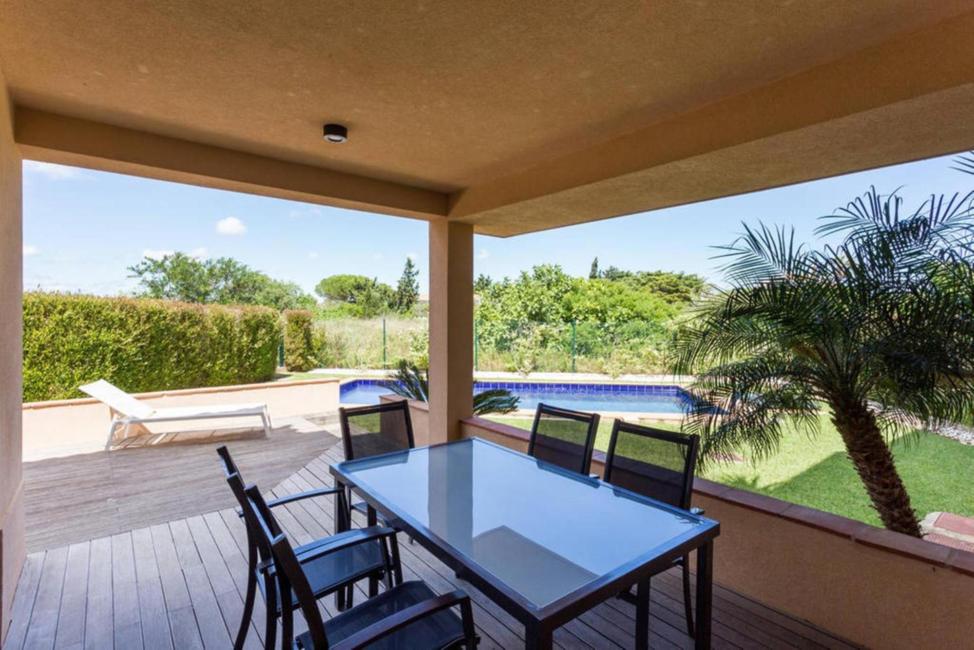 Three bedroom ground floor with private garden and pool photo 2