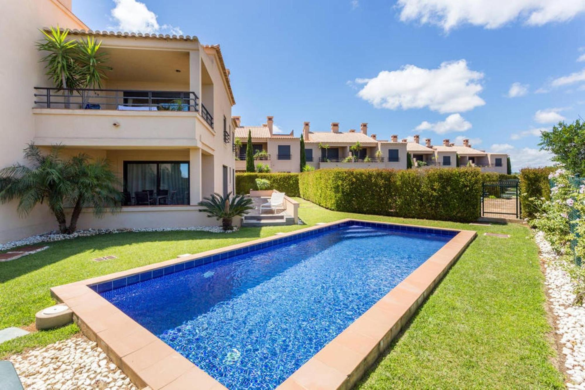 Three bedroom ground floor with private garden and pool photo 3