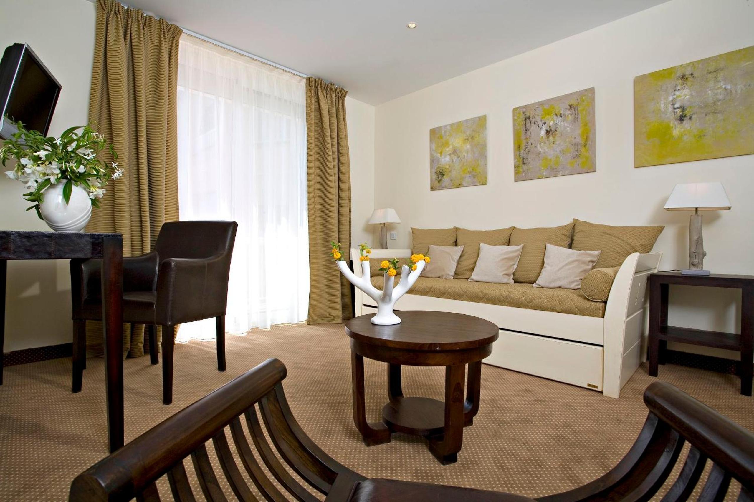 Suite with Terrace - Spa Access - Photo 7