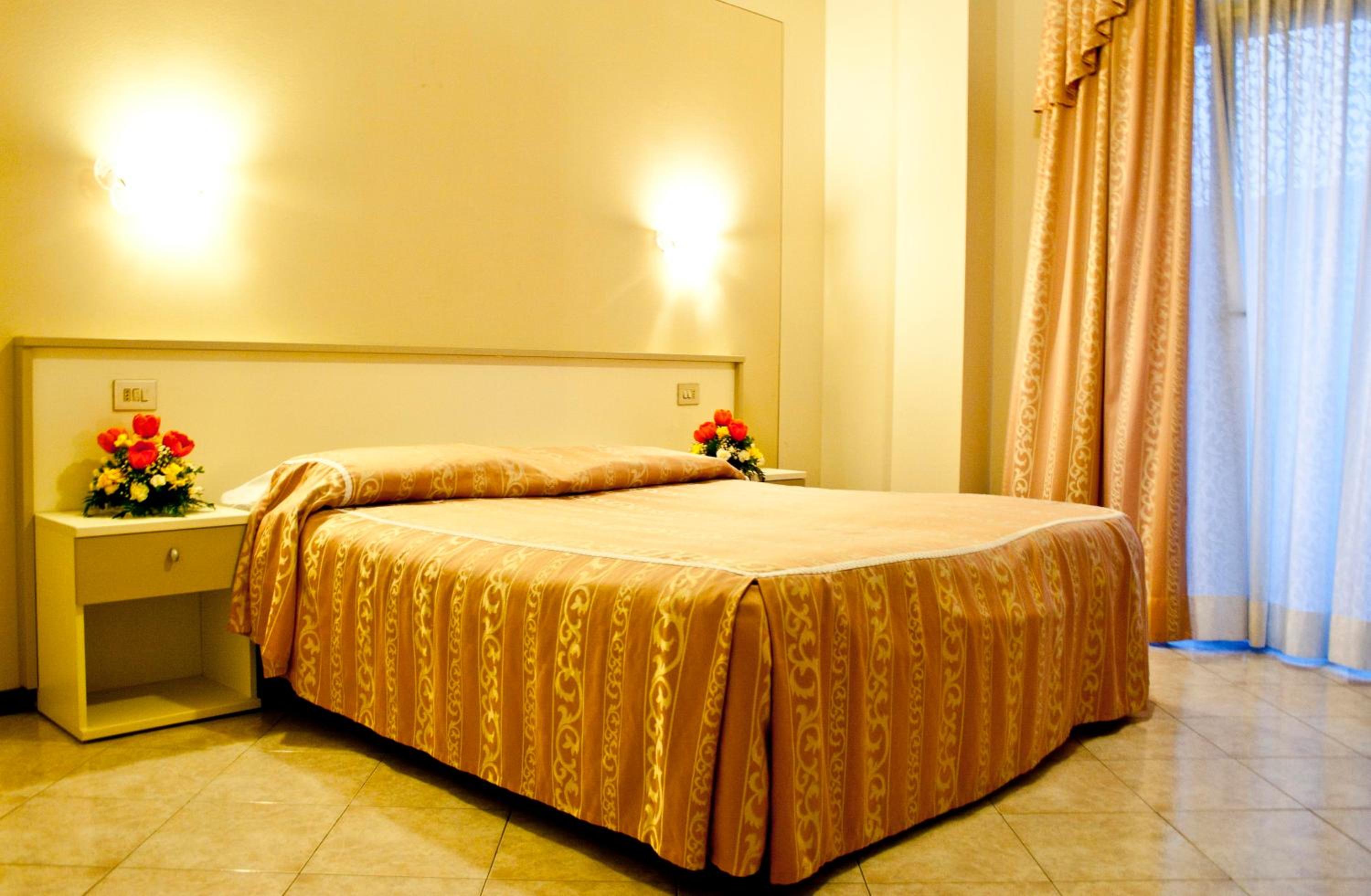 Double Room - Photo 3