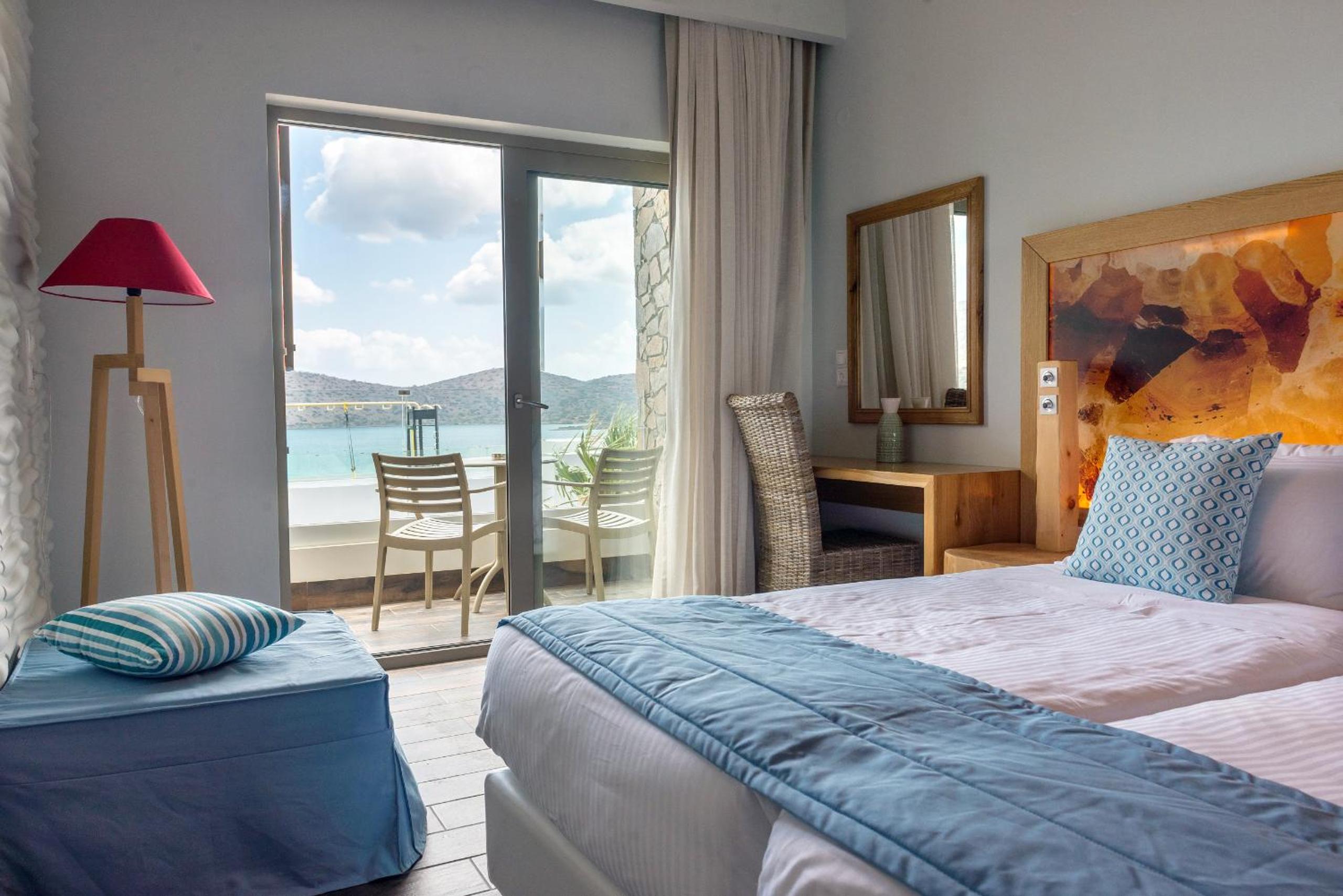 Double or Twin Room with Sea View
