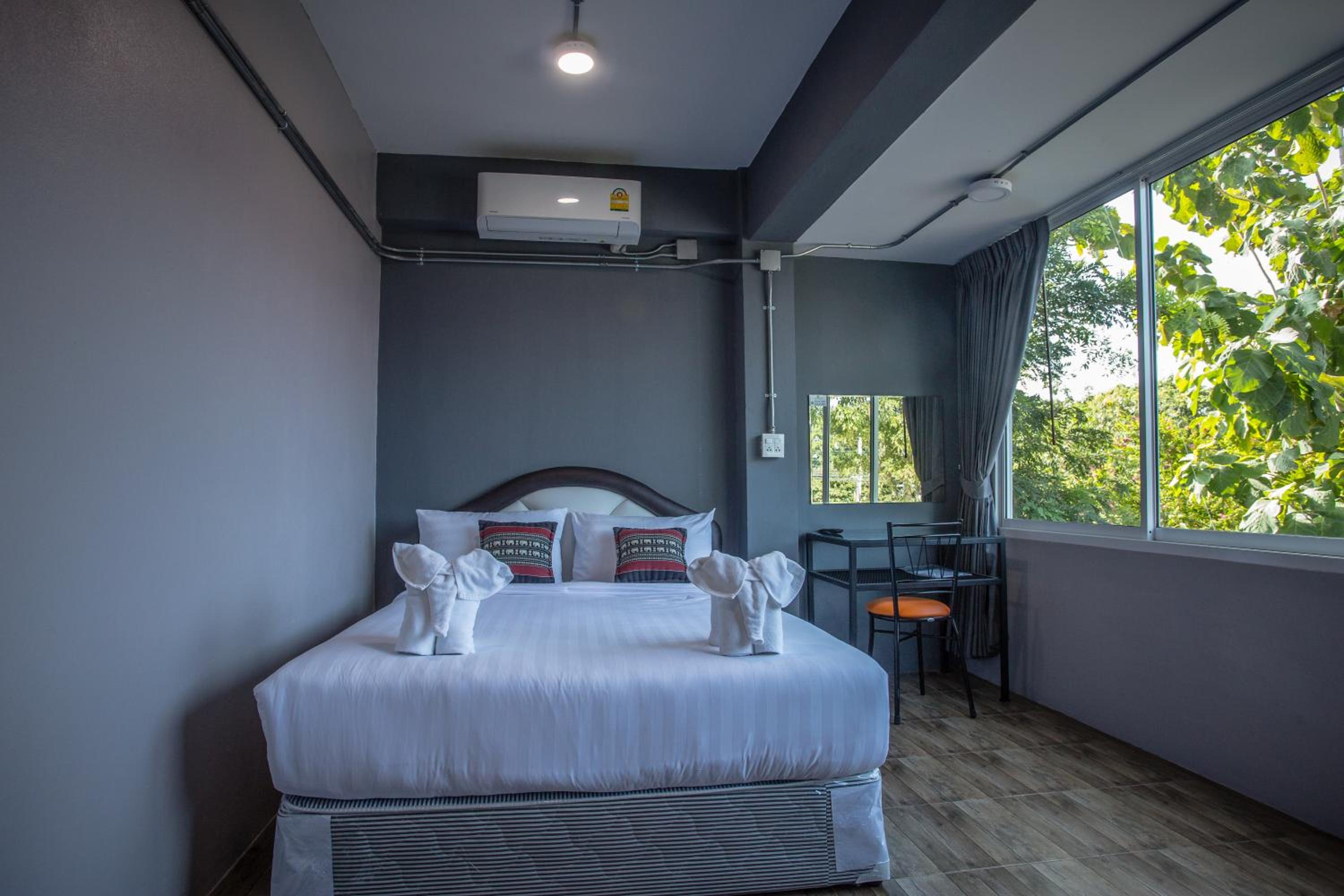 Queen Room - Photo 5