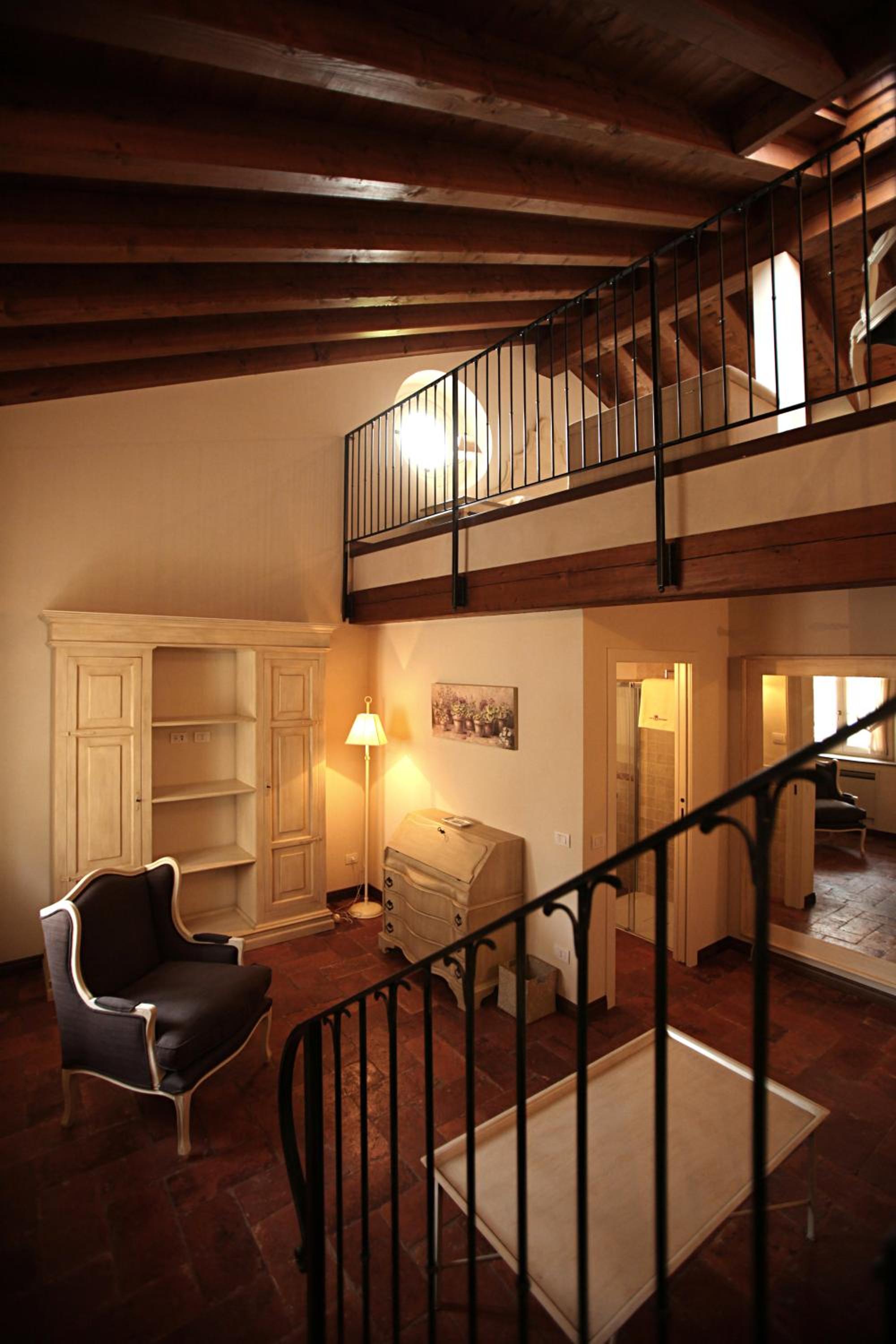 Suite - Split Level photo 3