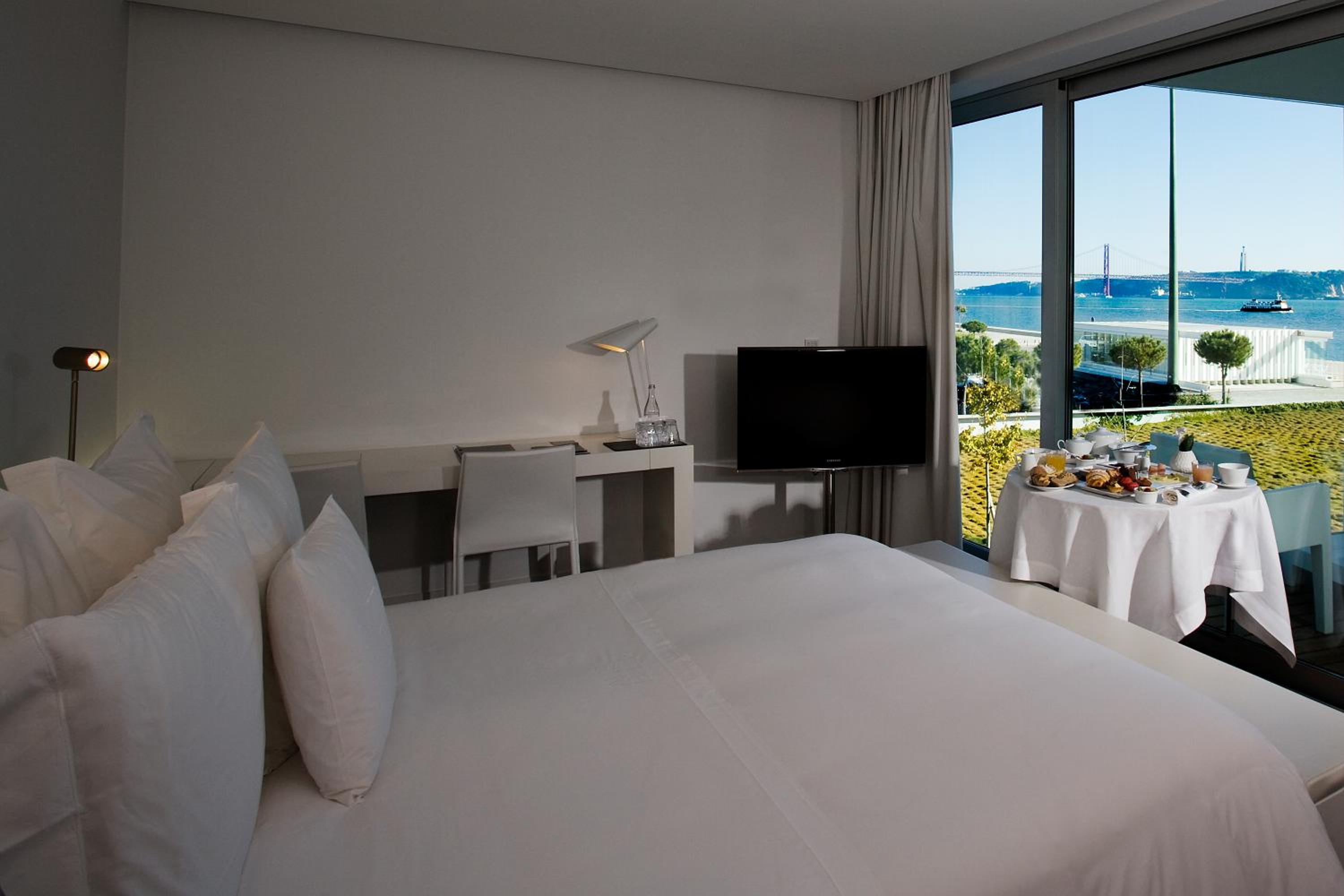 Superior Double Room With Balcony photo 3