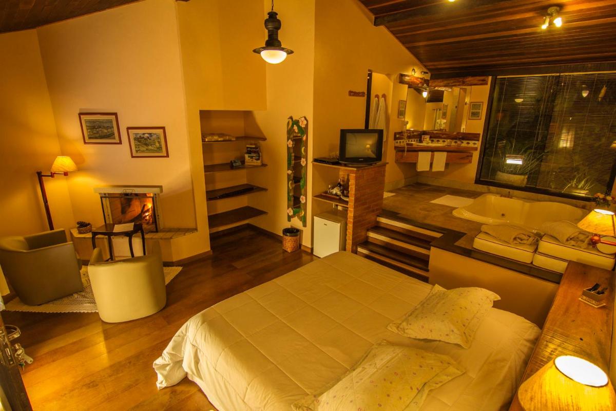 Suite with Spa Bath photo 3