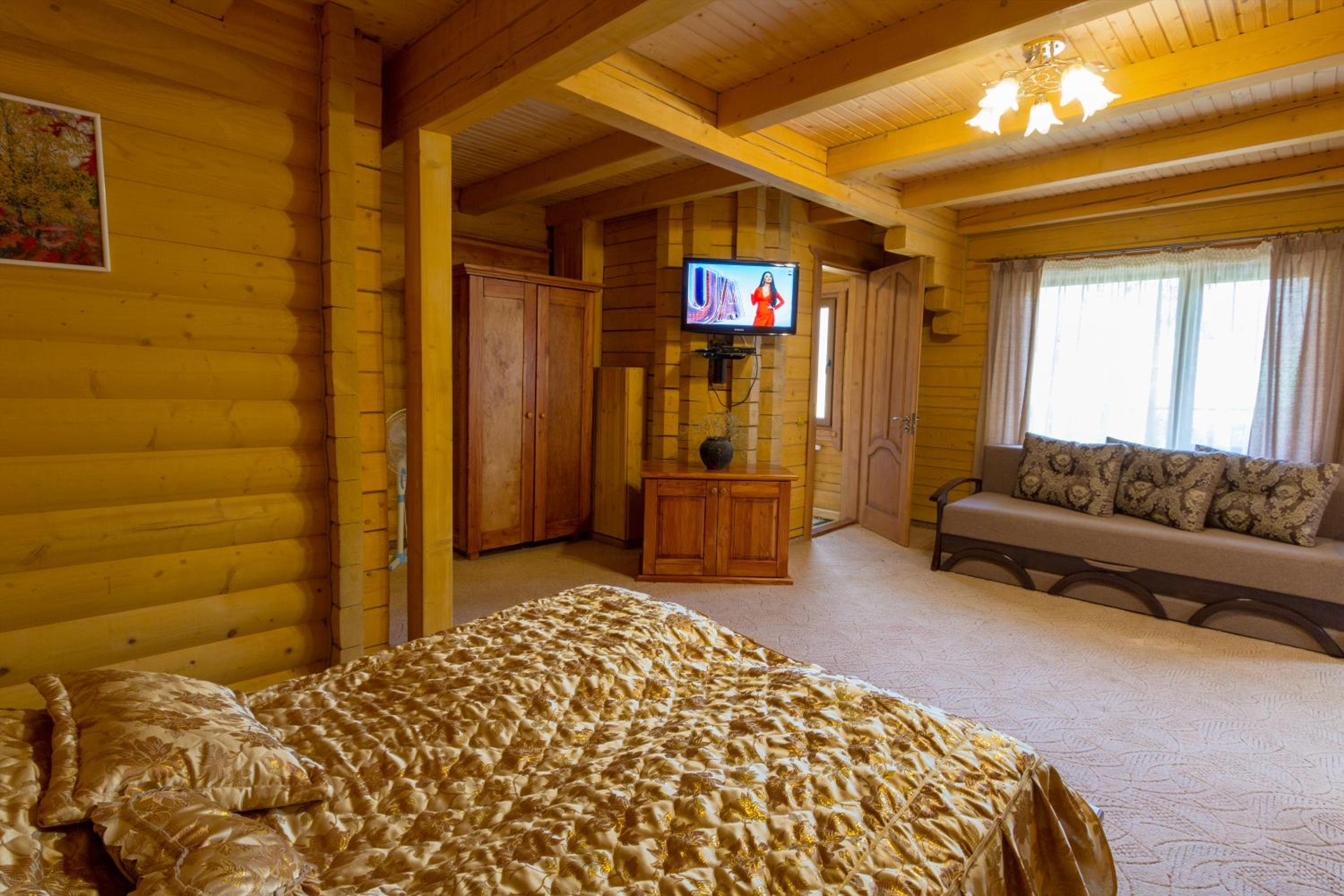 Deluxe Triple Room photo 3