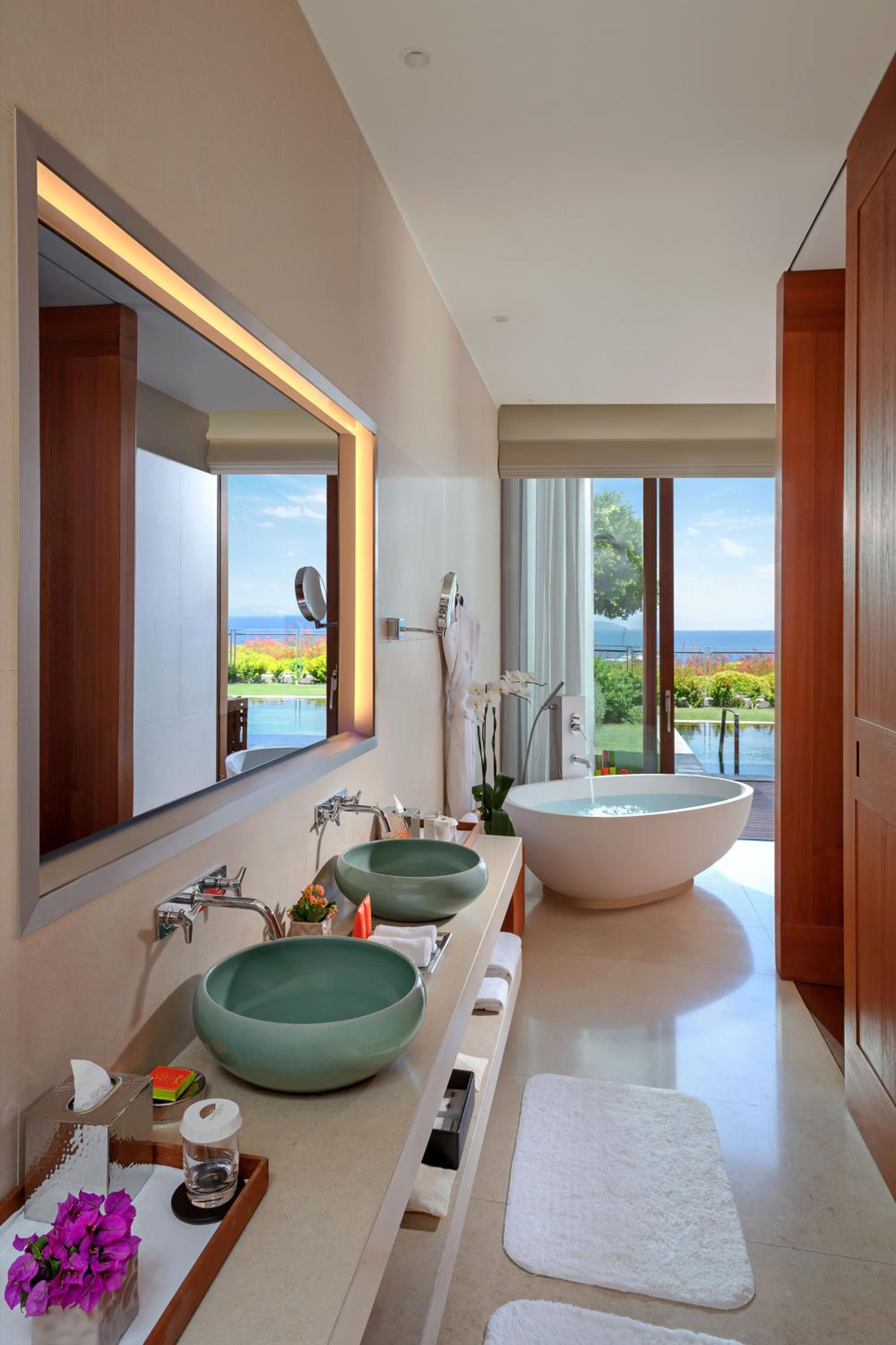 Mandarin Junior Suite (Non Smoking) photo 2